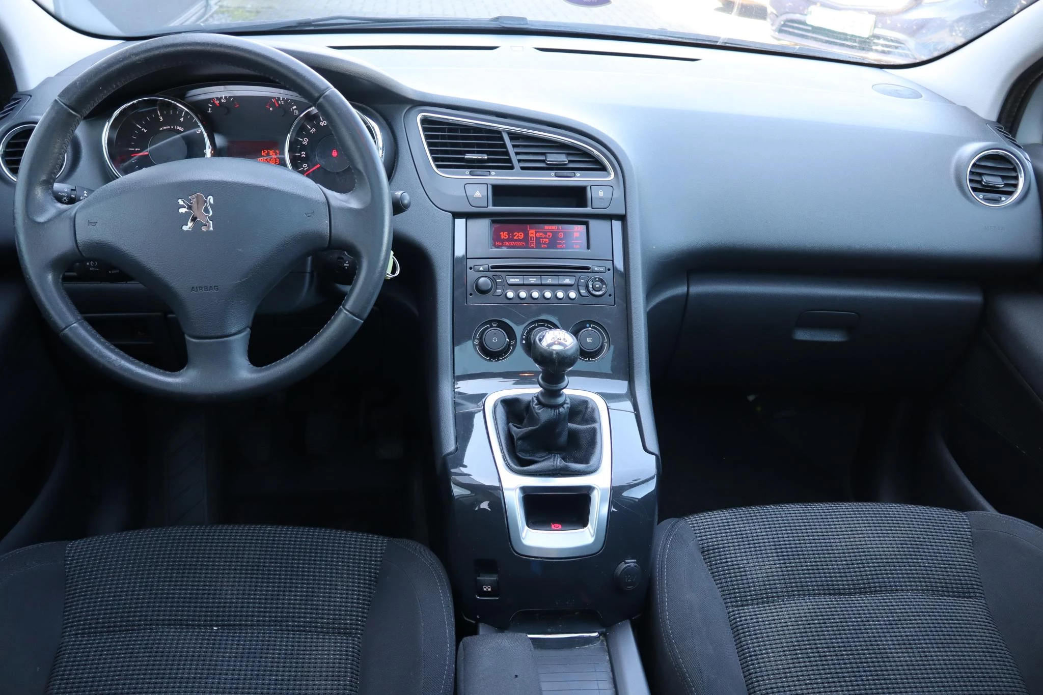 Hoofdafbeelding Peugeot 5008