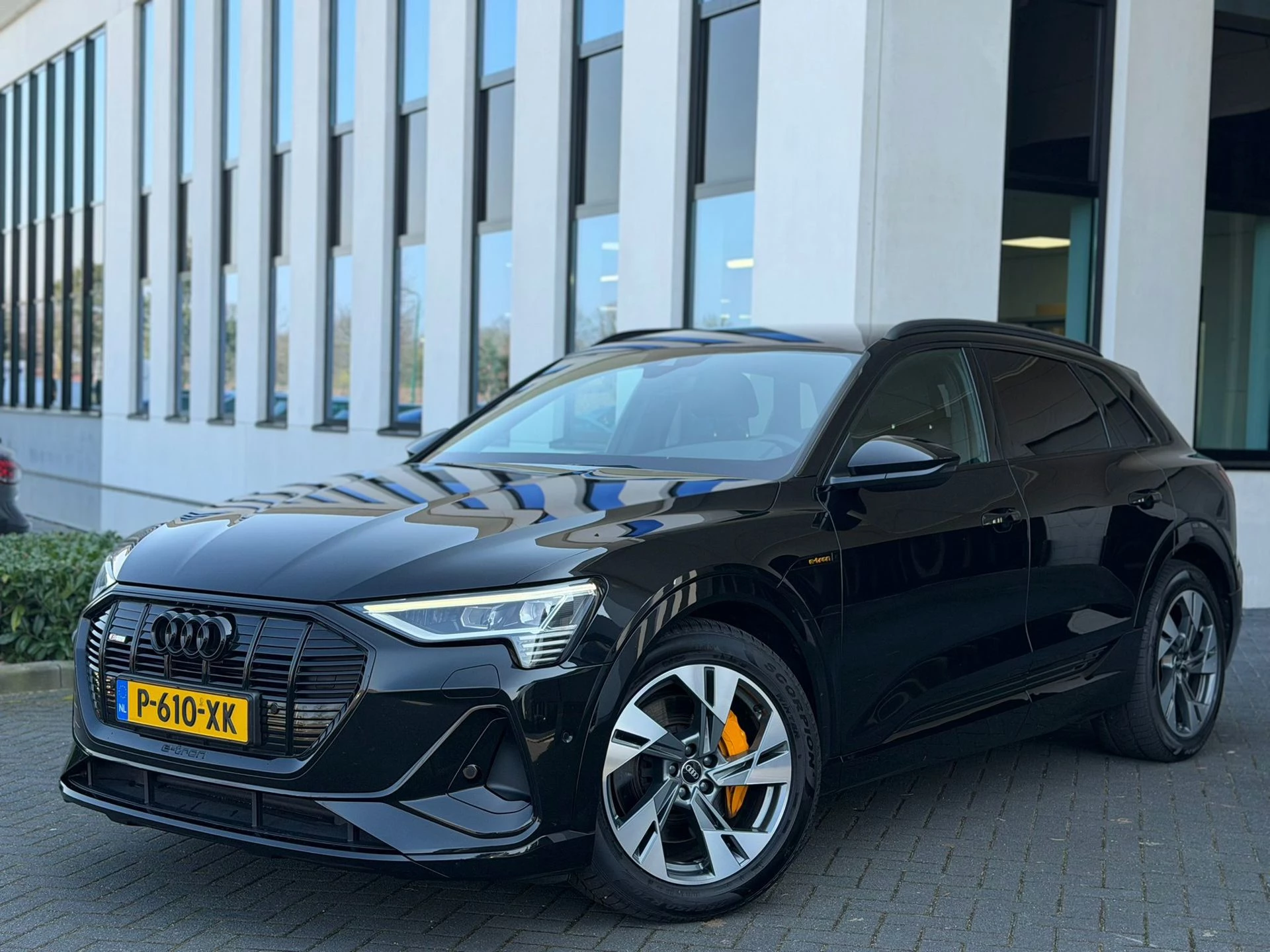 Hoofdafbeelding Audi e-tron