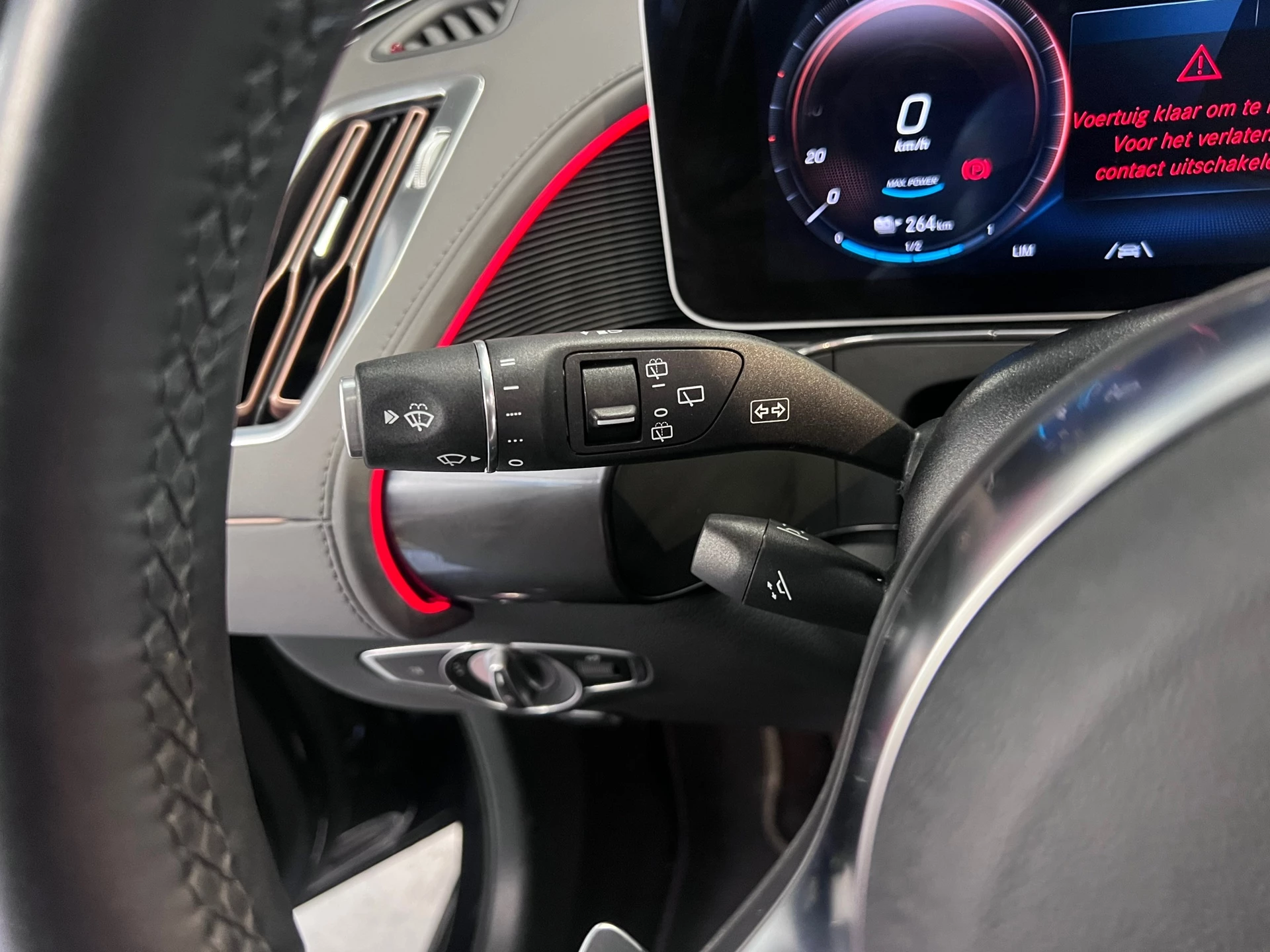 Hoofdafbeelding Mercedes-Benz EQC
