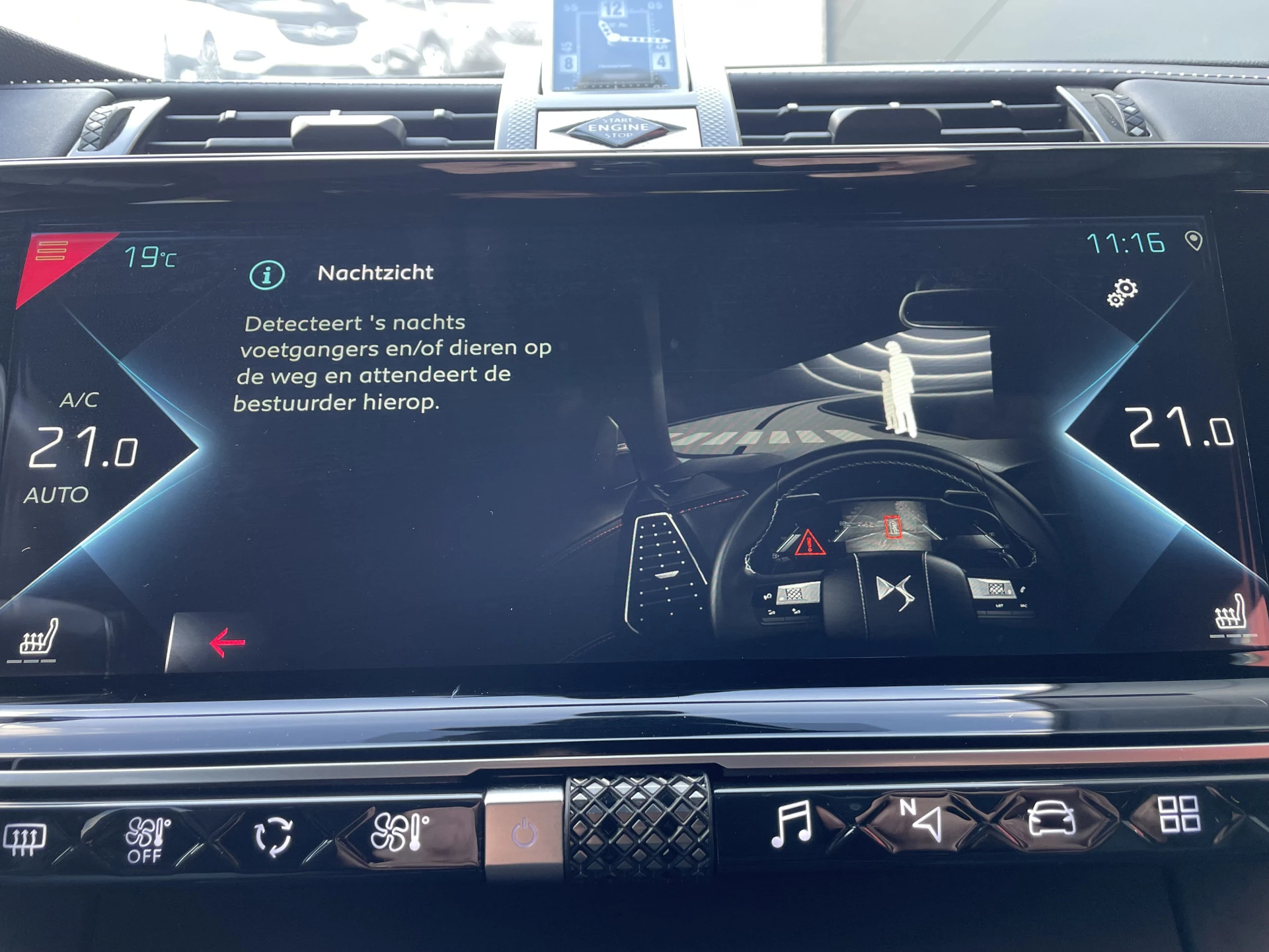 Hoofdafbeelding DS DS 7