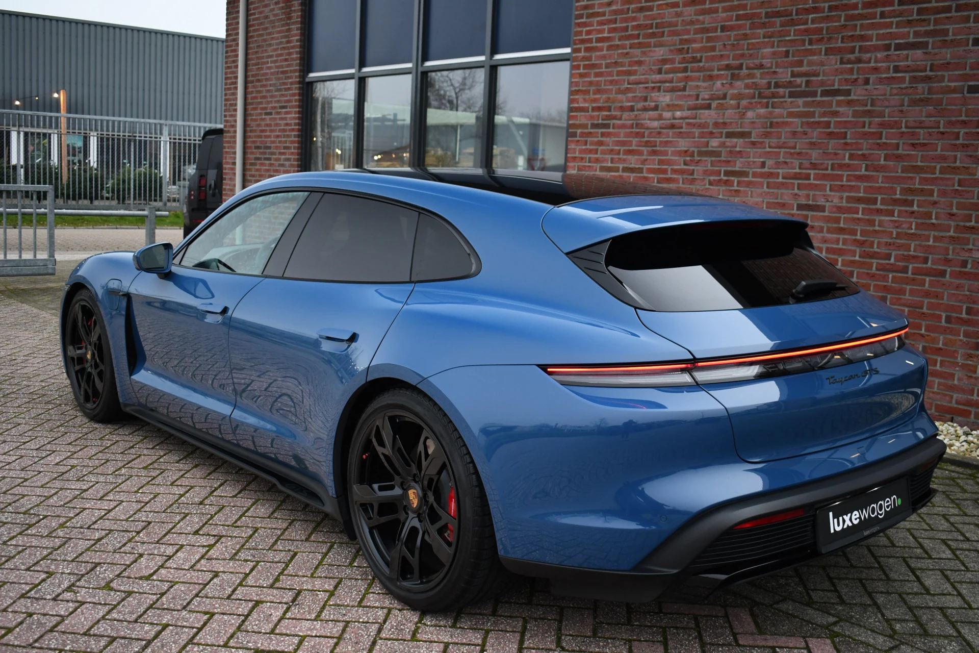 Hoofdafbeelding Porsche Taycan