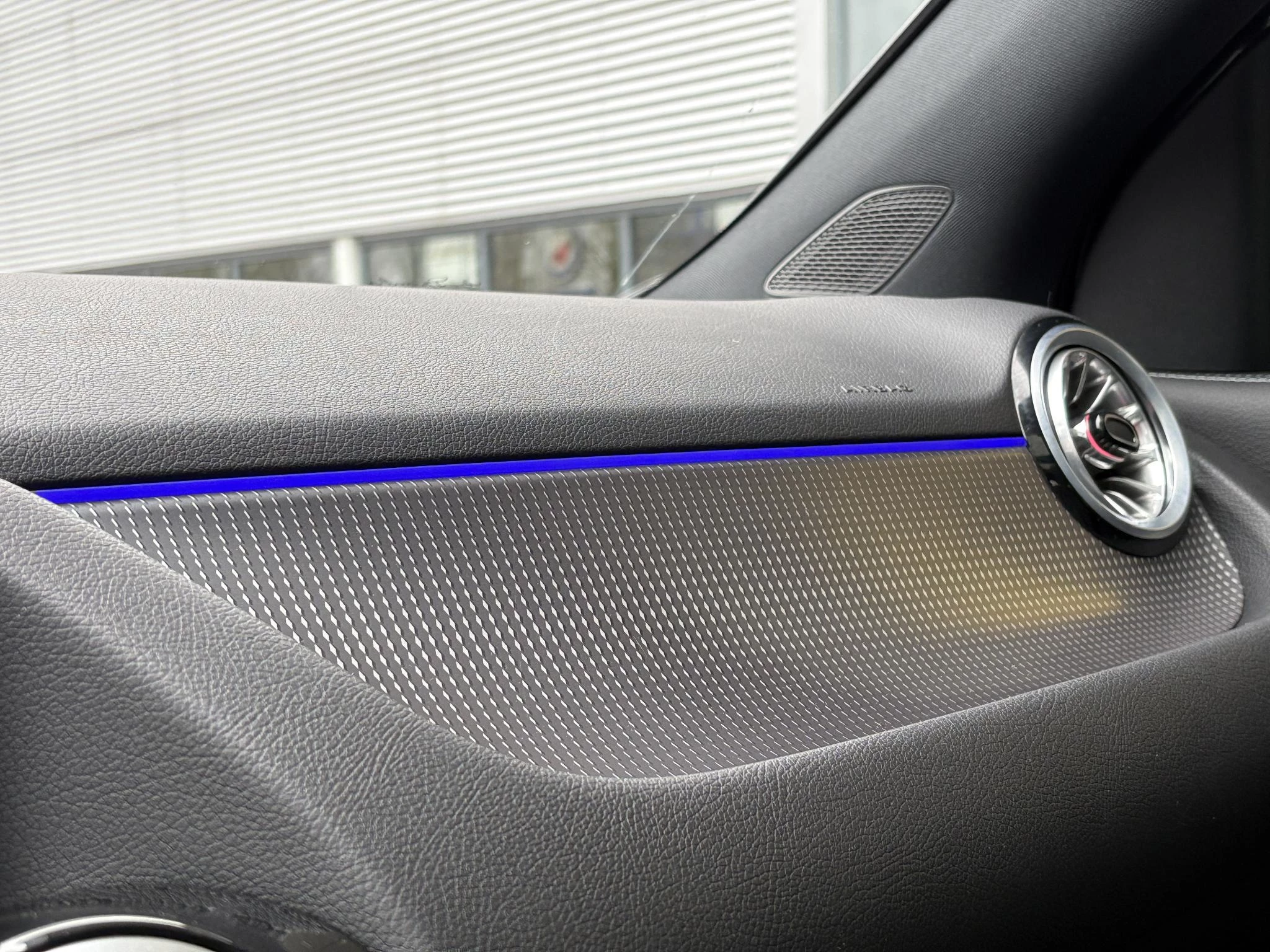Hoofdafbeelding Mercedes-Benz EQA
