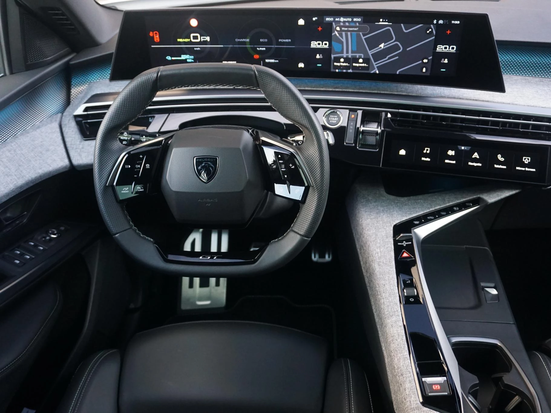 Hoofdafbeelding Peugeot e-5008