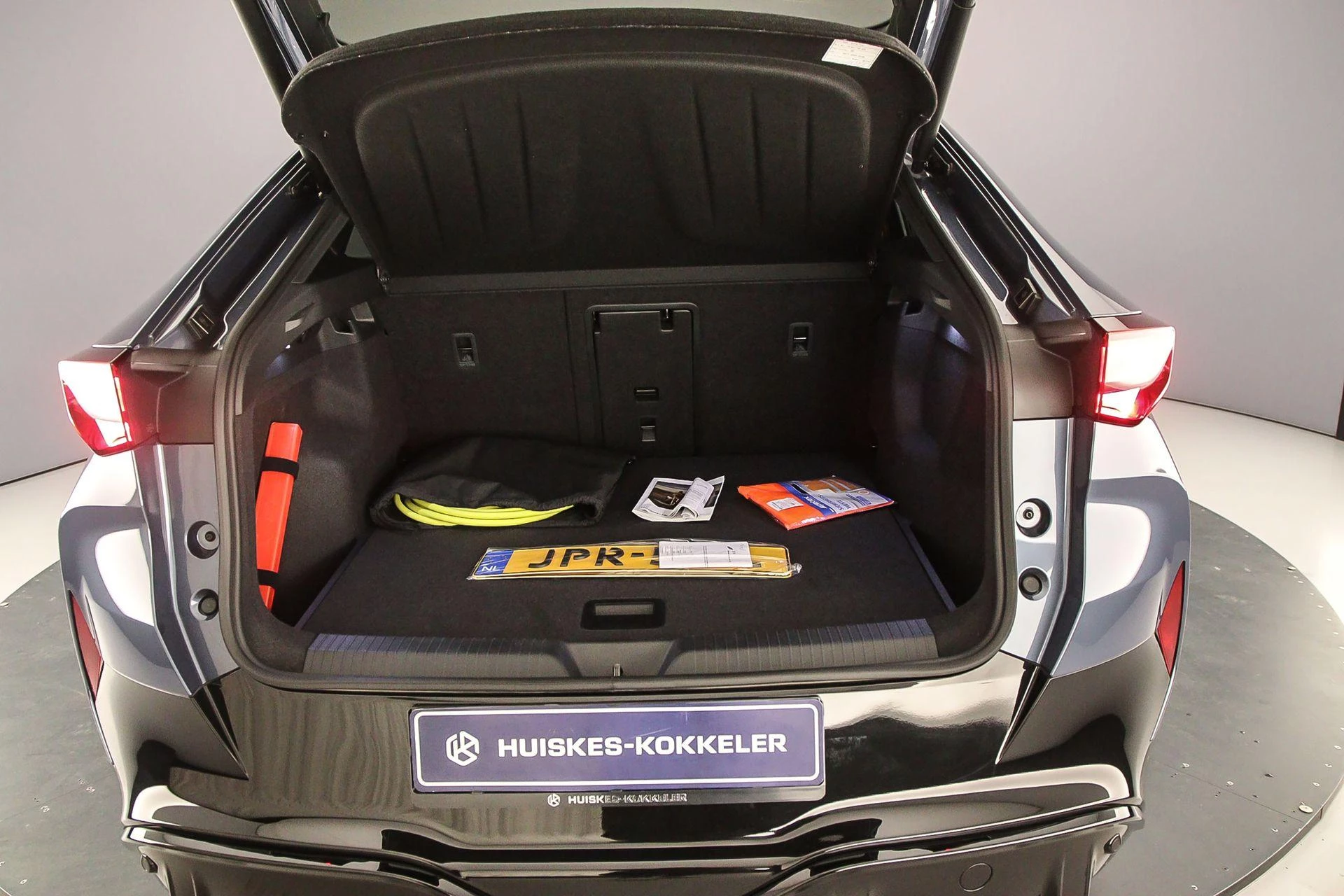 Hoofdafbeelding CUPRA Tavascan