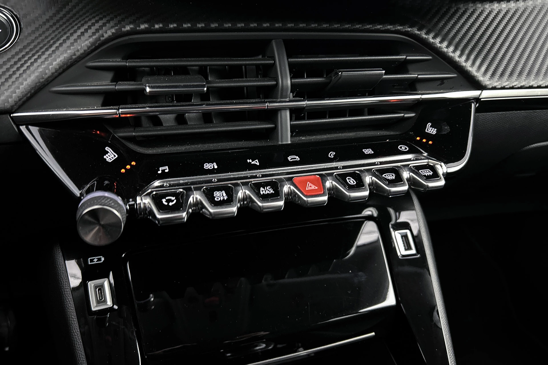 Hoofdafbeelding Peugeot e-2008