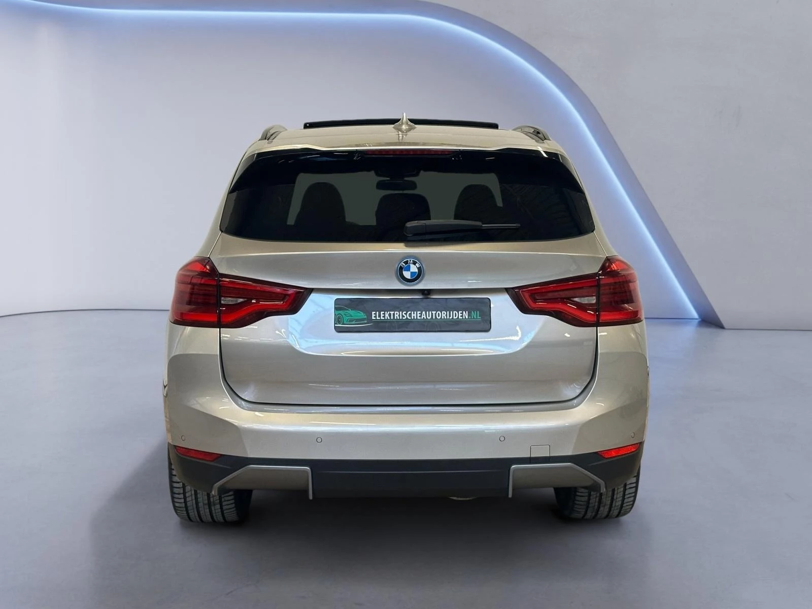 Hoofdafbeelding BMW iX3