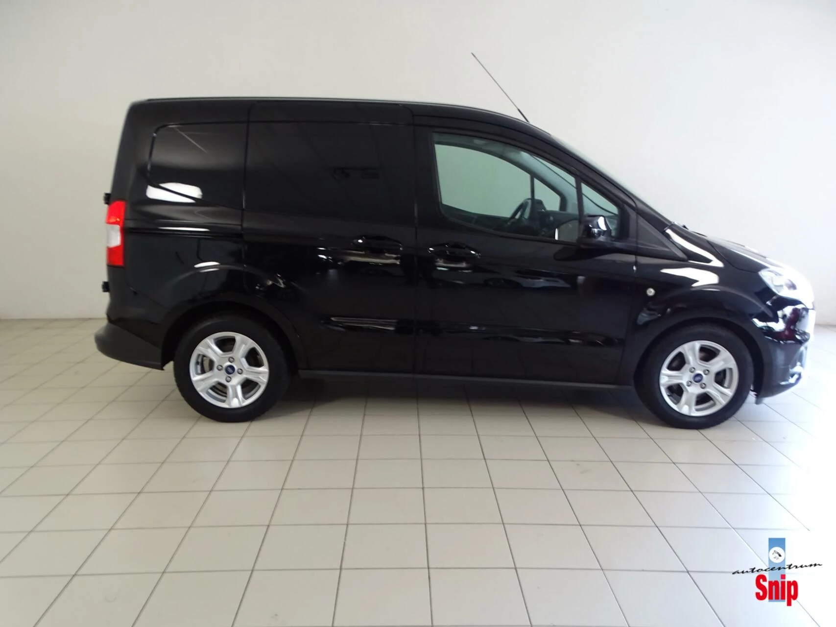 Hoofdafbeelding Ford Transit Courier
