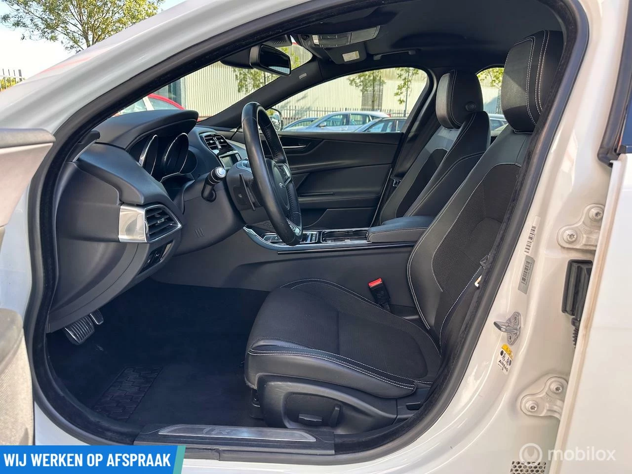 Hoofdafbeelding Jaguar XE