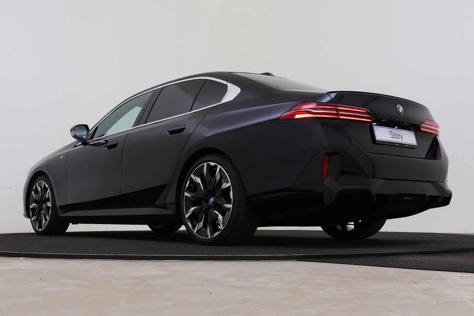 Hoofdafbeelding BMW i5