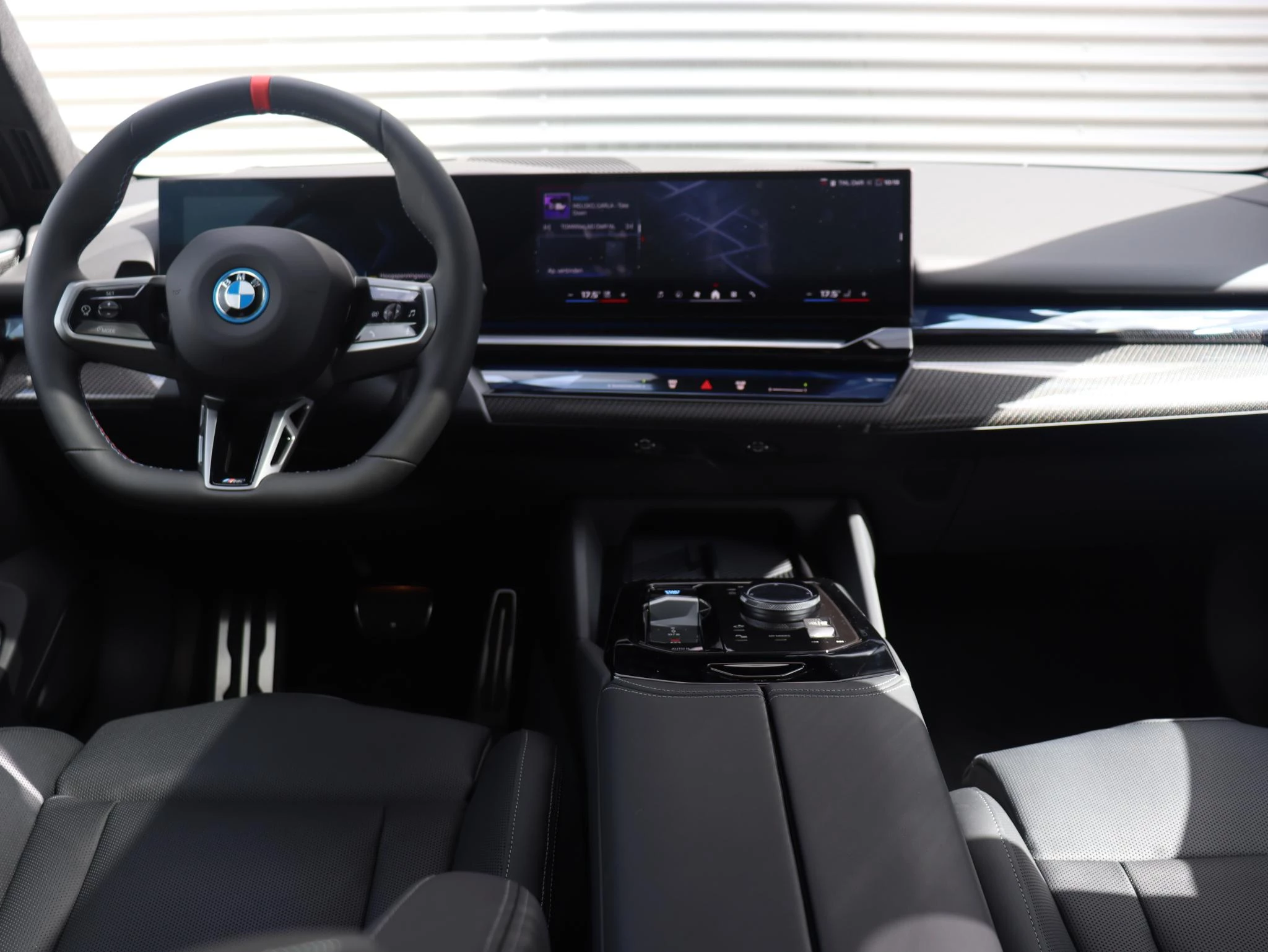 Hoofdafbeelding BMW i5