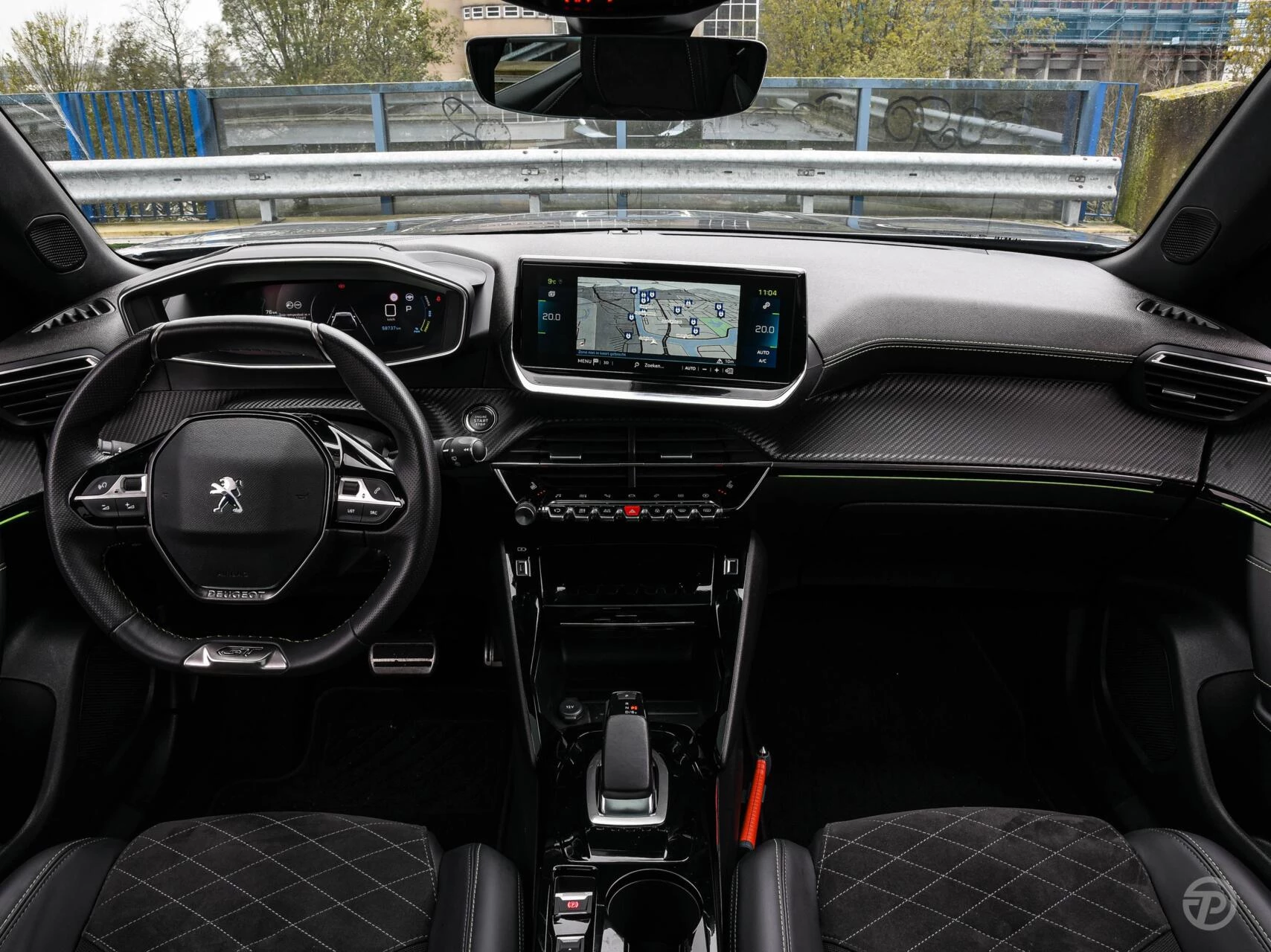 Hoofdafbeelding Peugeot e-2008