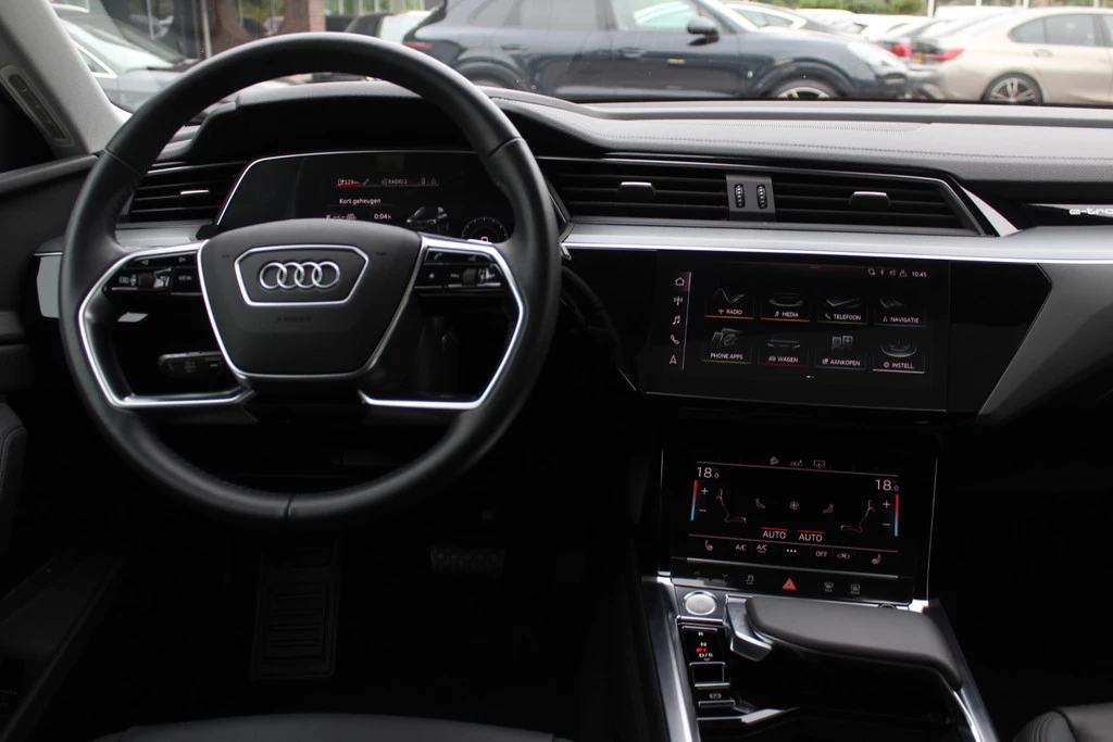 Hoofdafbeelding Audi e-tron