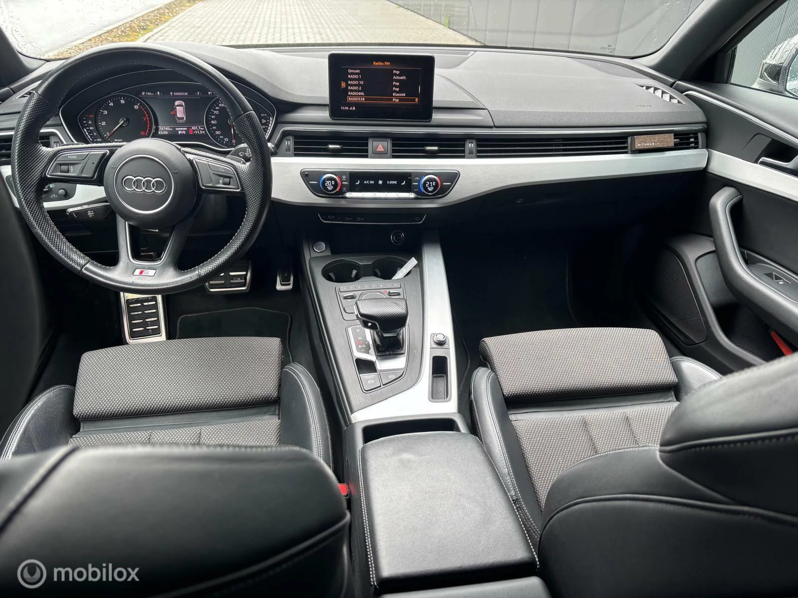 Hoofdafbeelding Audi A4