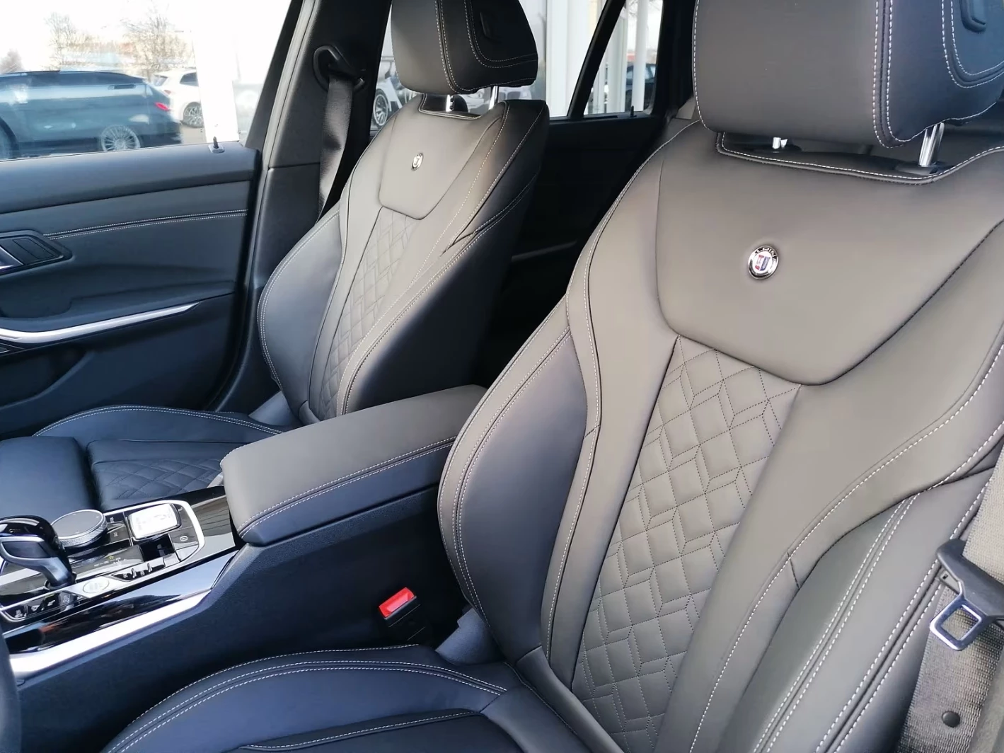 Hoofdafbeelding Alpina B3