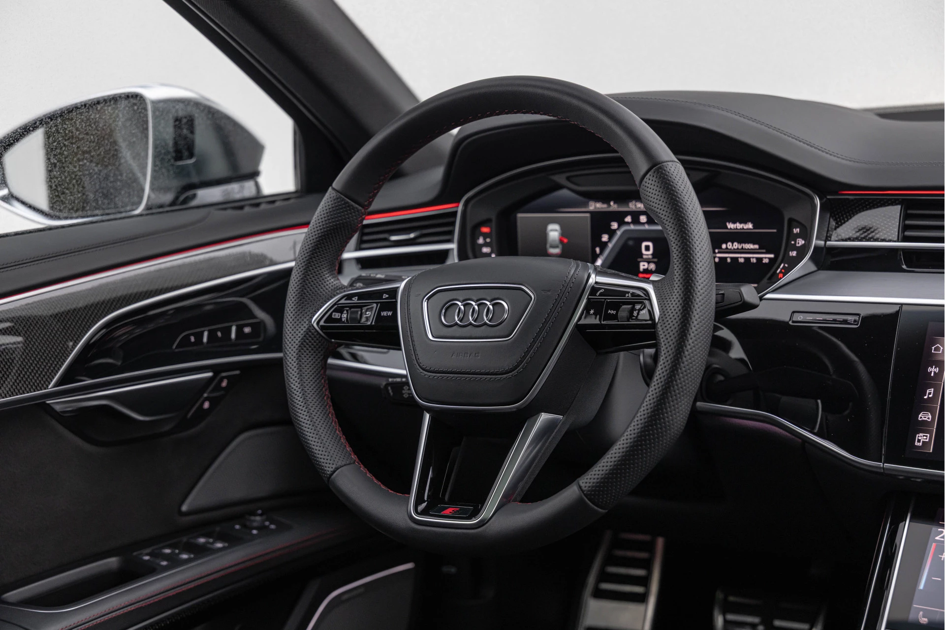 Hoofdafbeelding Audi S8