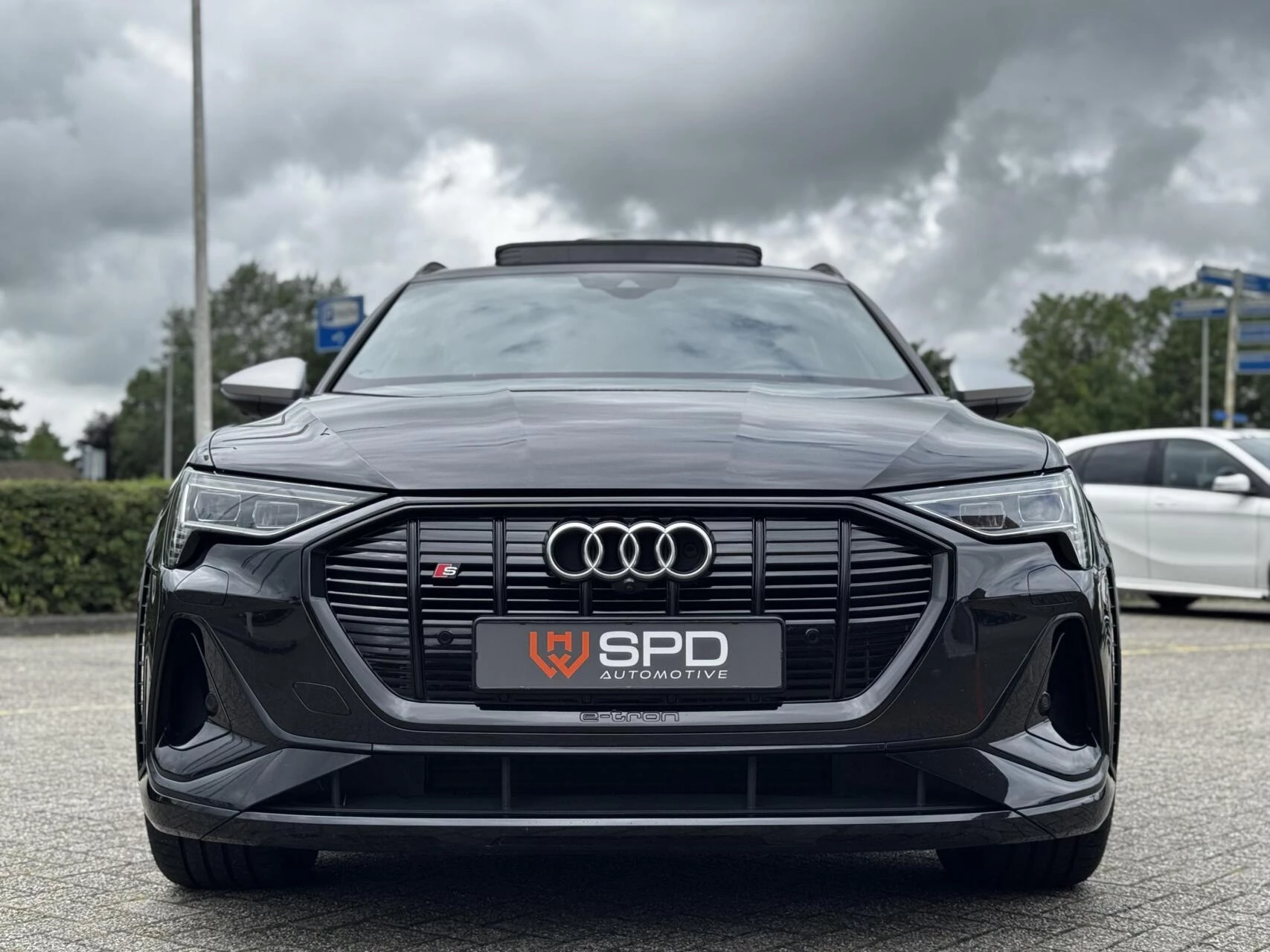 Hoofdafbeelding Audi e-tron