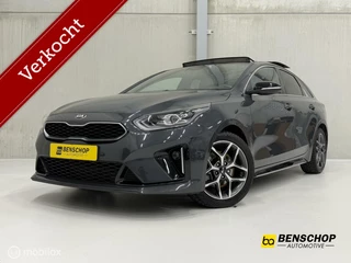 Hoofdafbeelding Kia ProCeed Kia ProCeed 1.4 T-GDI GT-Line Panodak Alcantara Cruise Navi Carplay Camera JBL