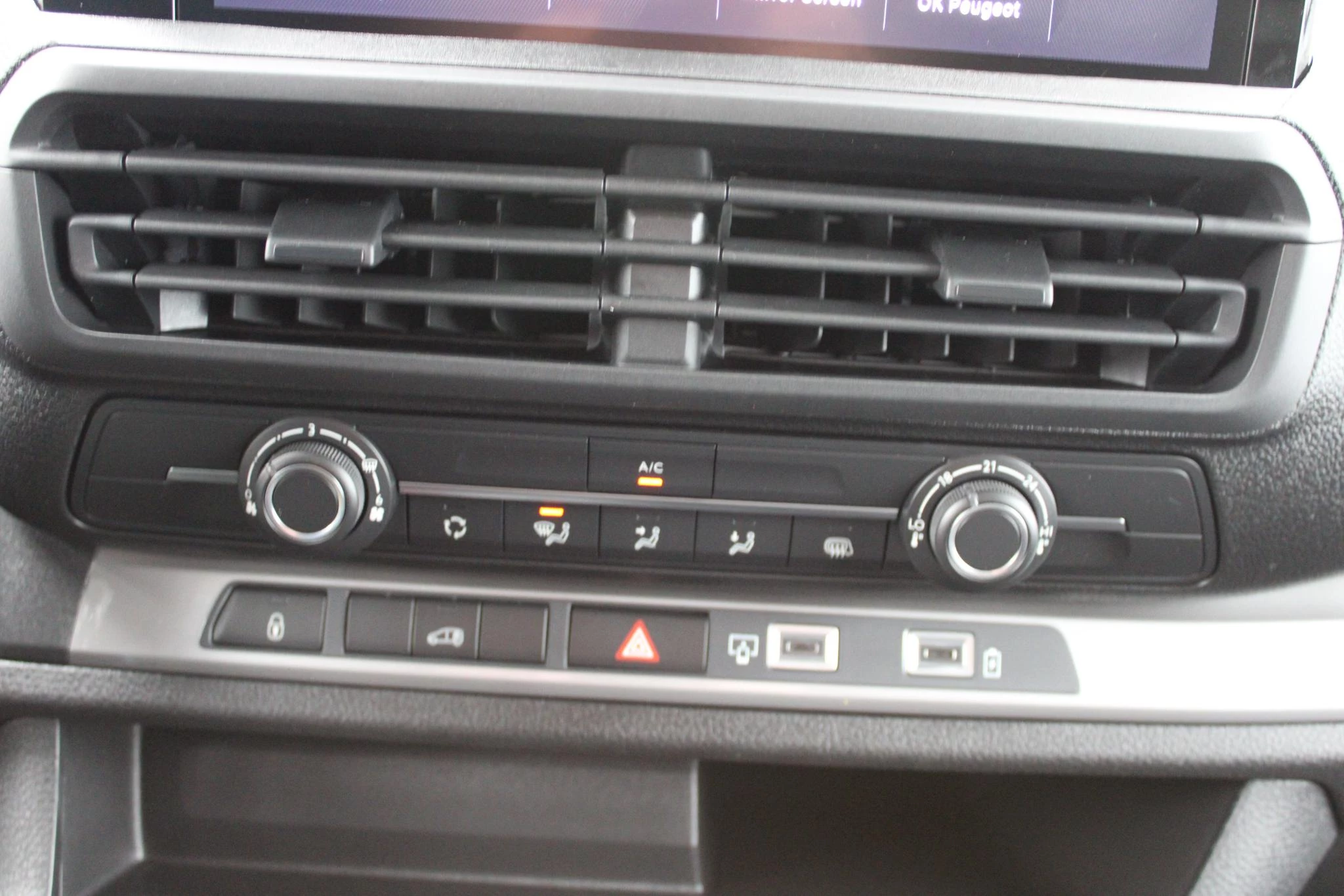 Hoofdafbeelding Peugeot e-Expert