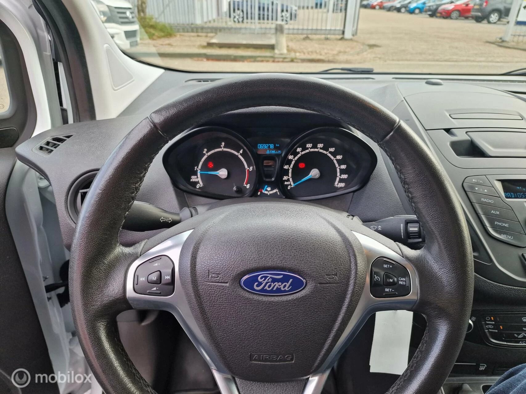 Hoofdafbeelding Ford Transit Courier