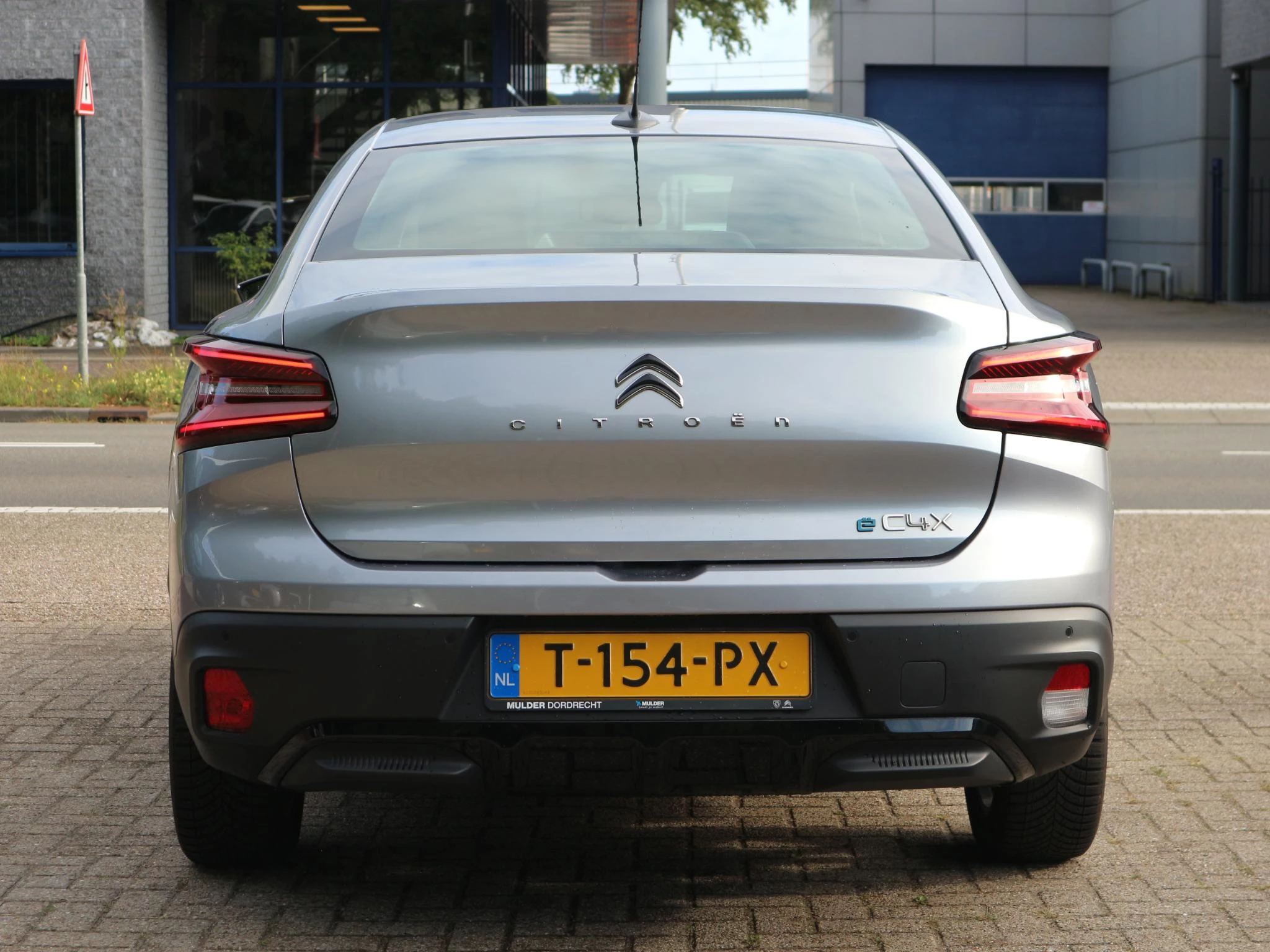 Hoofdafbeelding Citroën ë-C4 X