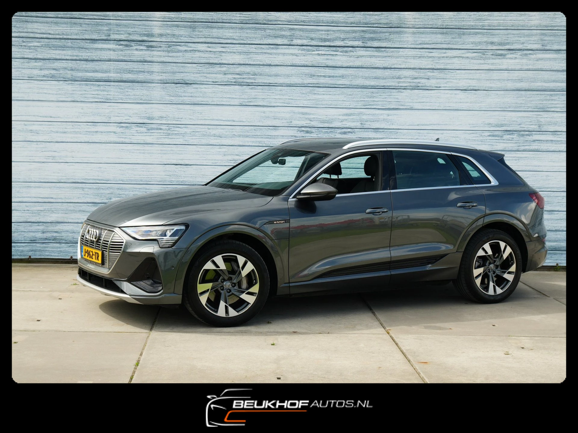 Hoofdafbeelding Audi e-tron