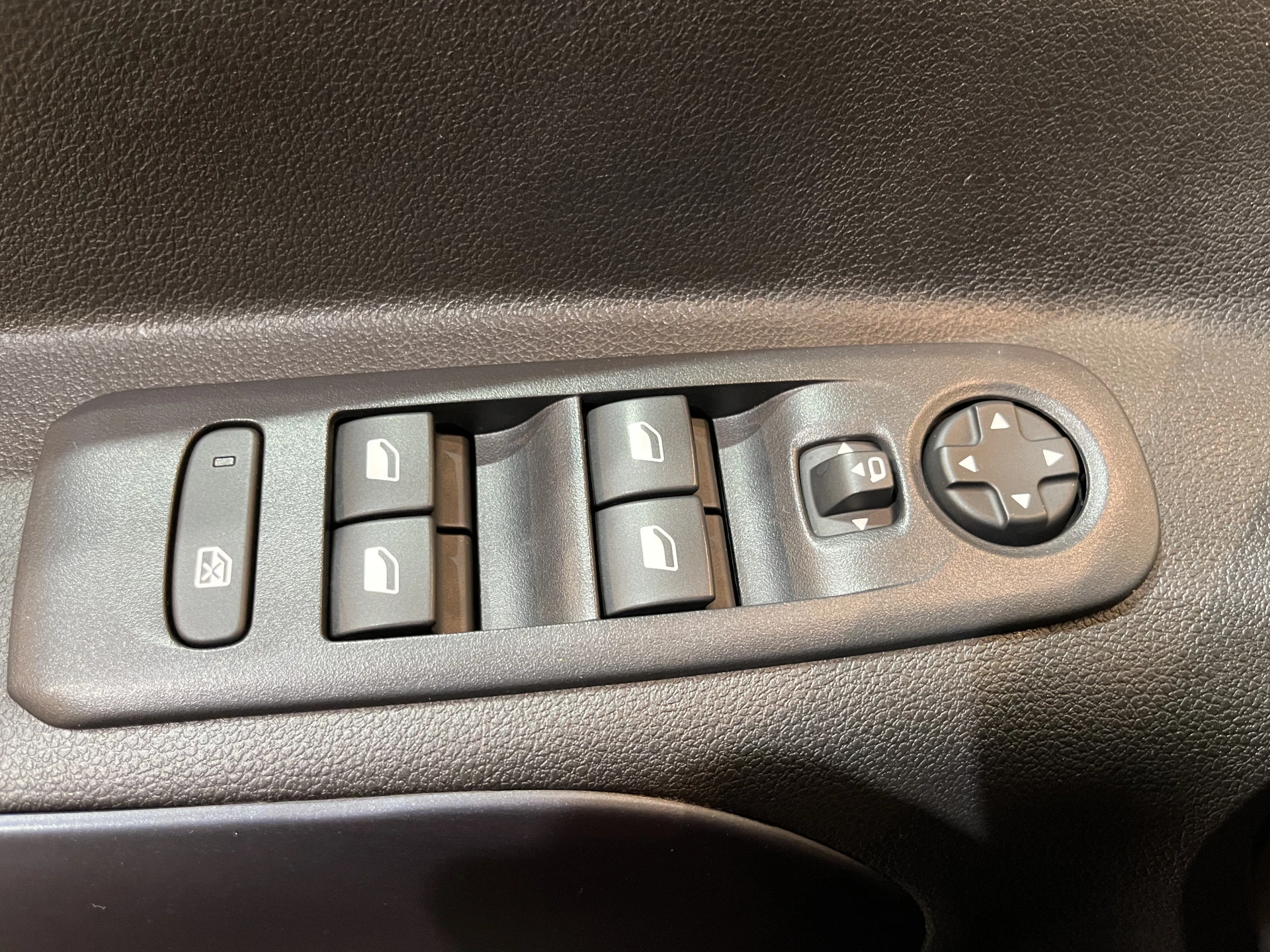 Hoofdafbeelding Peugeot e-Rifter