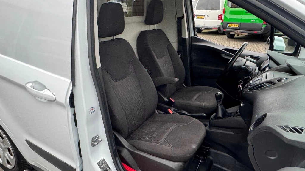 Hoofdafbeelding Ford Transit Courier