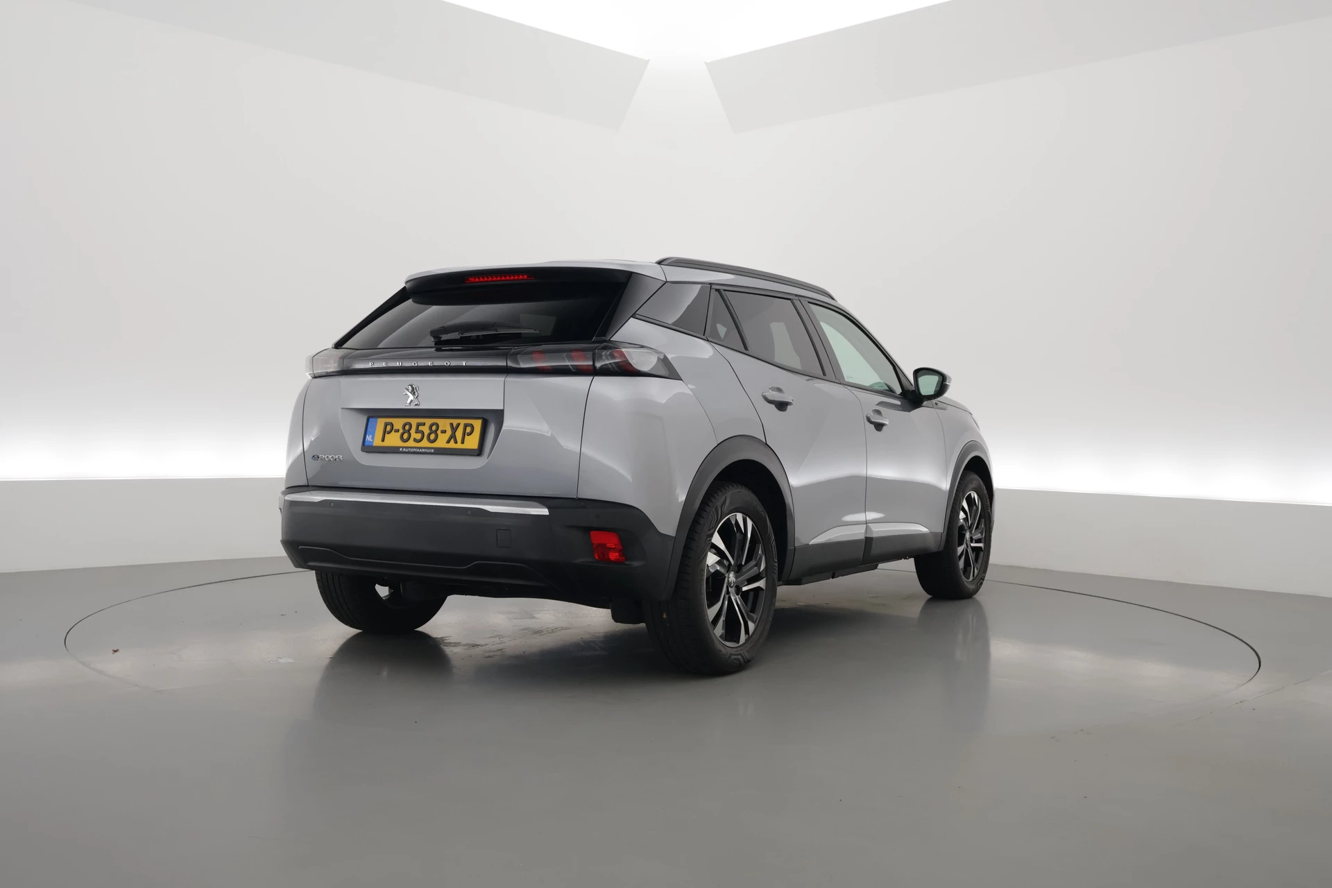 Hoofdafbeelding Peugeot e-2008