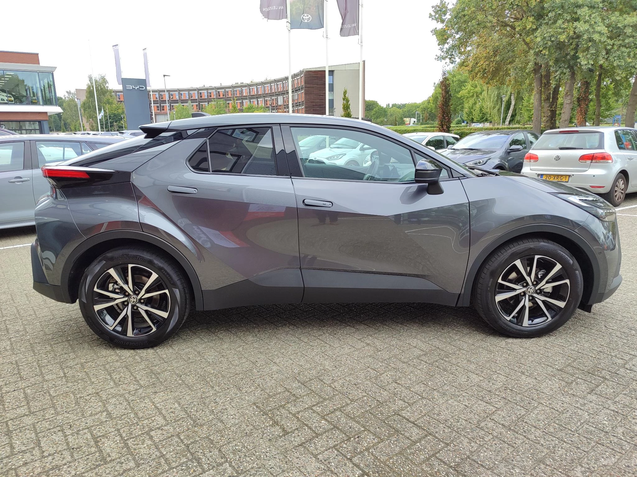 Hoofdafbeelding Toyota C-HR
