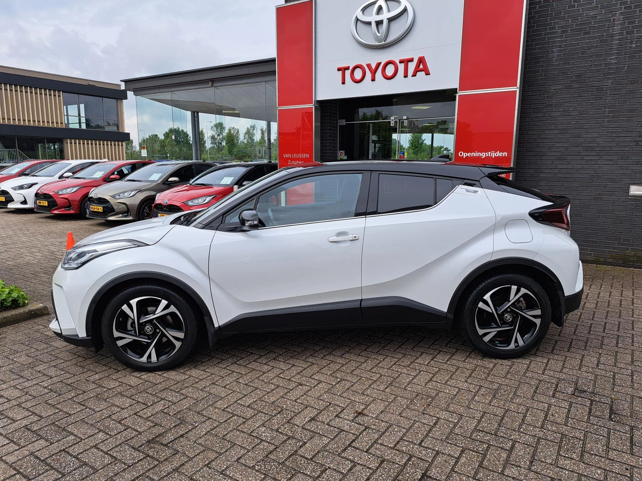 Hoofdafbeelding Toyota C-HR