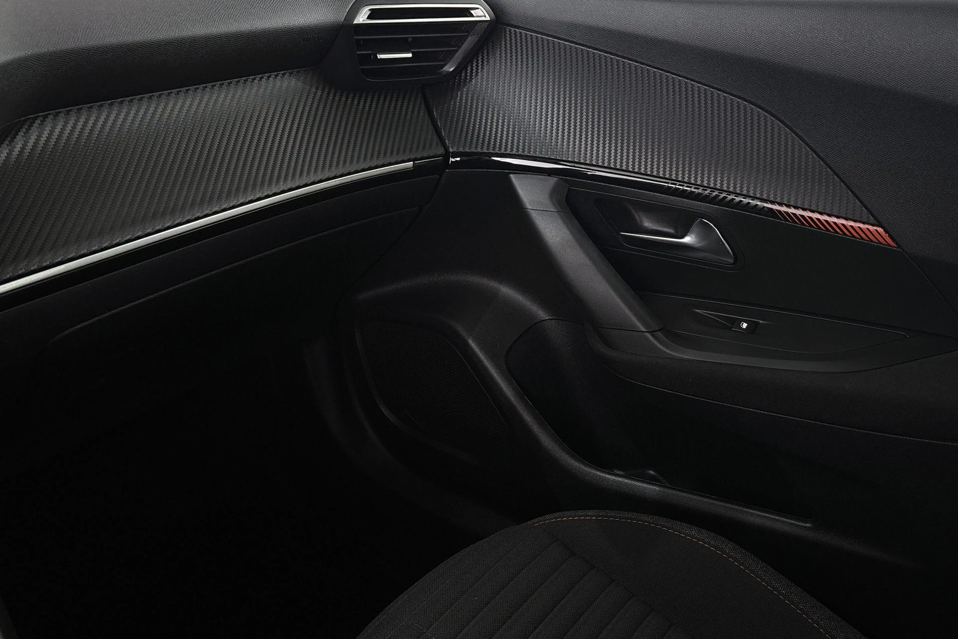 Hoofdafbeelding Peugeot e-2008