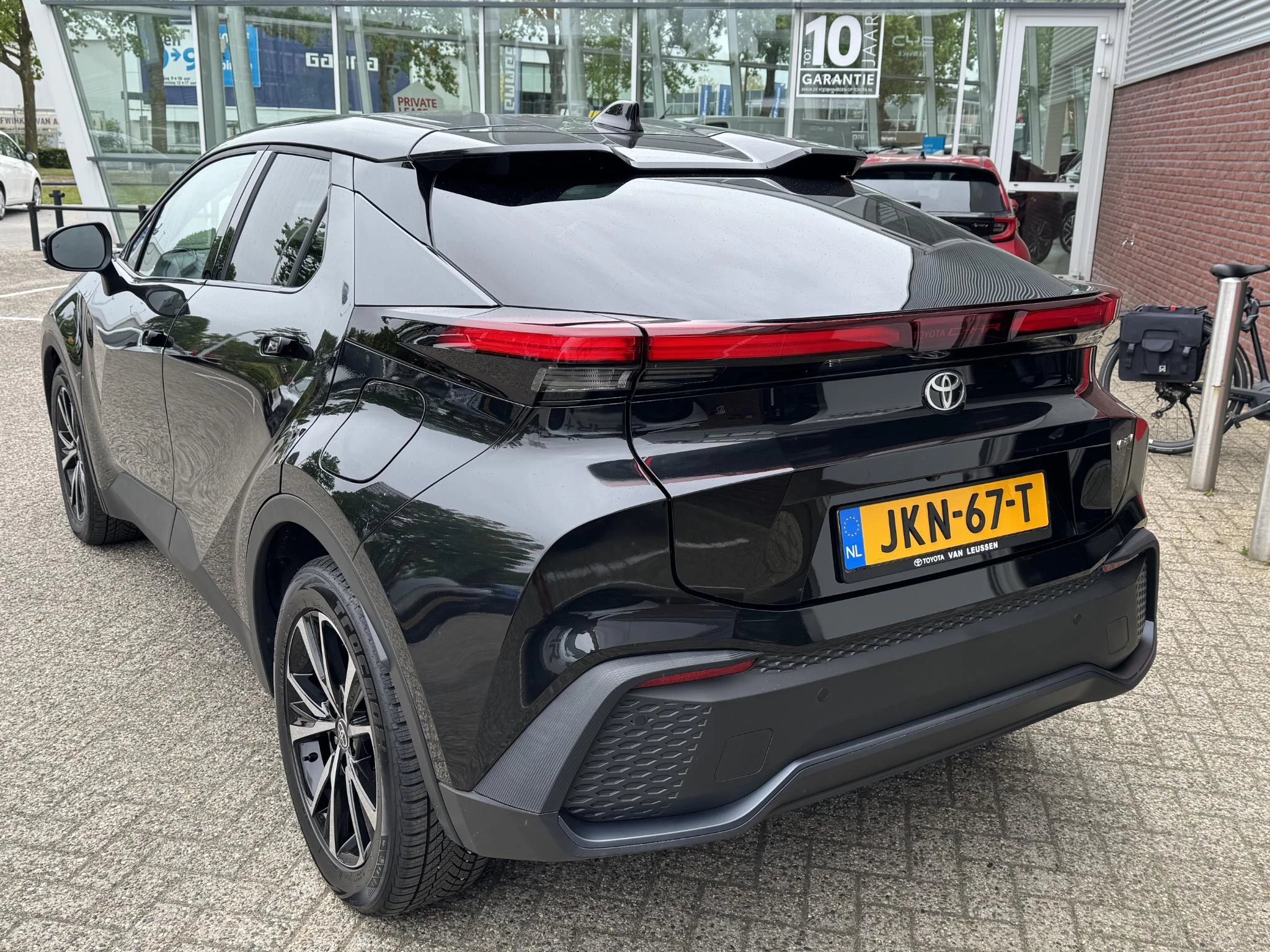 Hoofdafbeelding Toyota C-HR