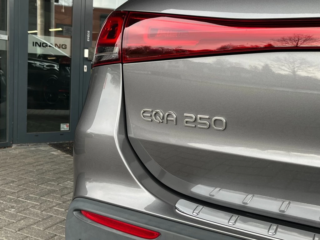 Hoofdafbeelding Mercedes-Benz EQA