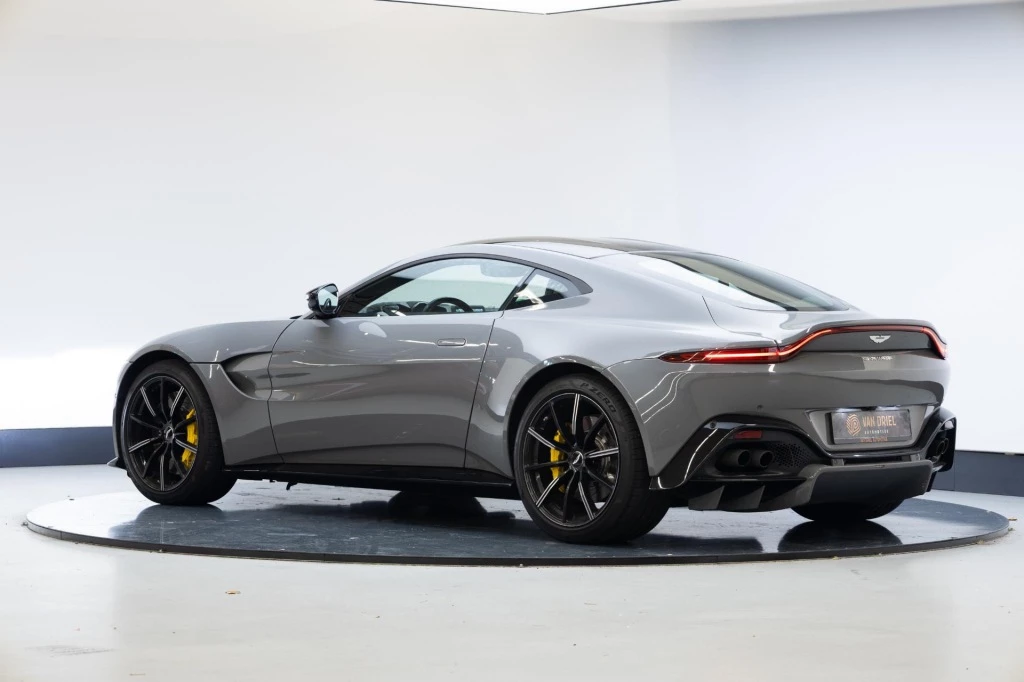 Hoofdafbeelding Aston Martin V8 Vantage