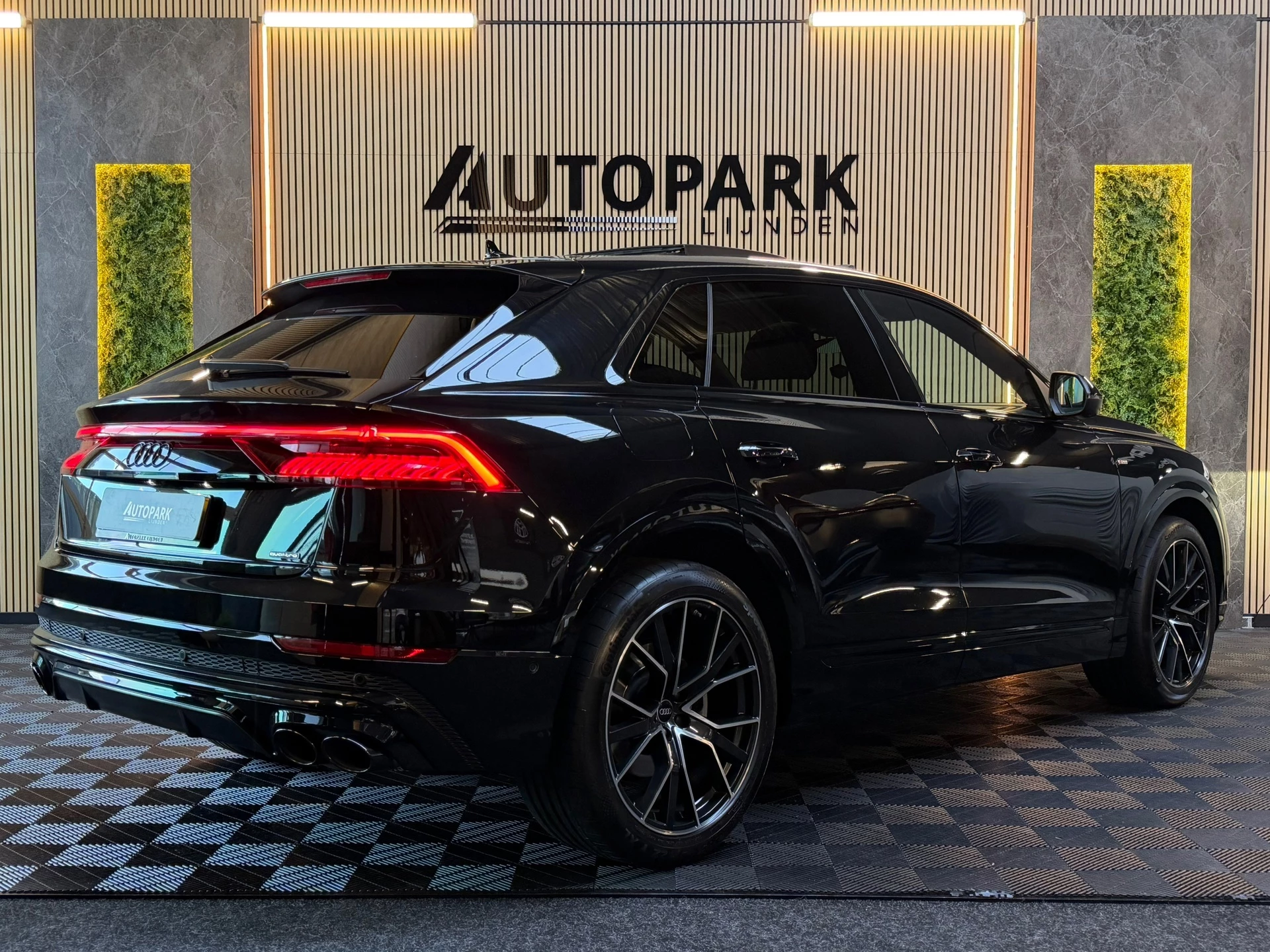 Hoofdafbeelding Audi Q8