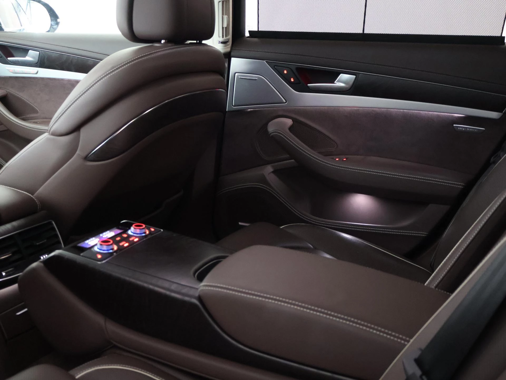 Hoofdafbeelding Audi A8