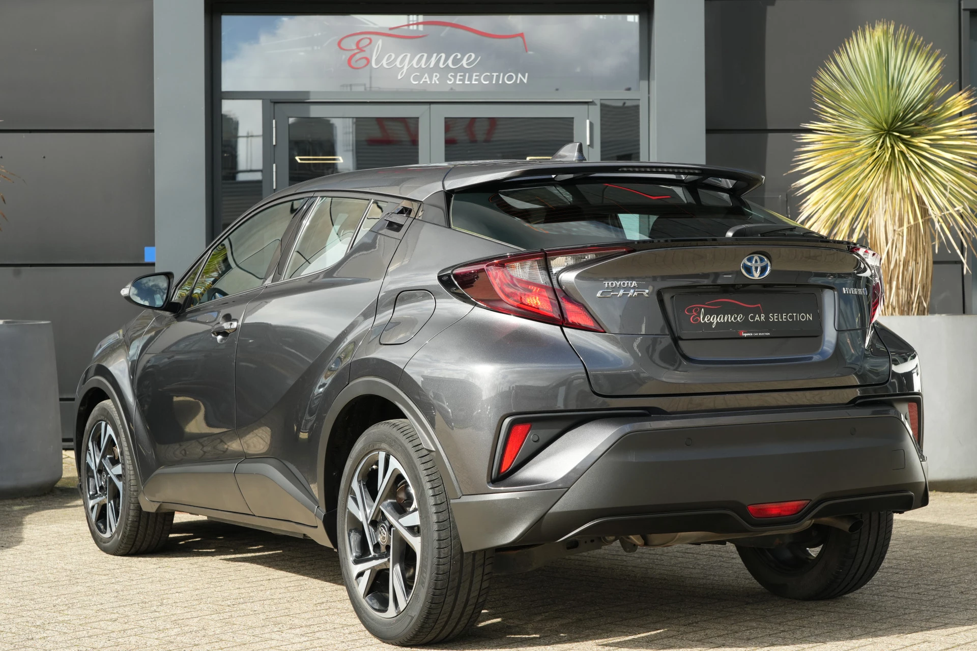 Hoofdafbeelding Toyota C-HR