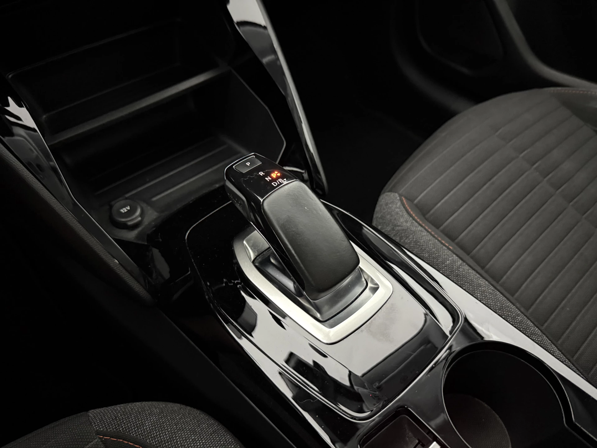 Hoofdafbeelding Peugeot e-208