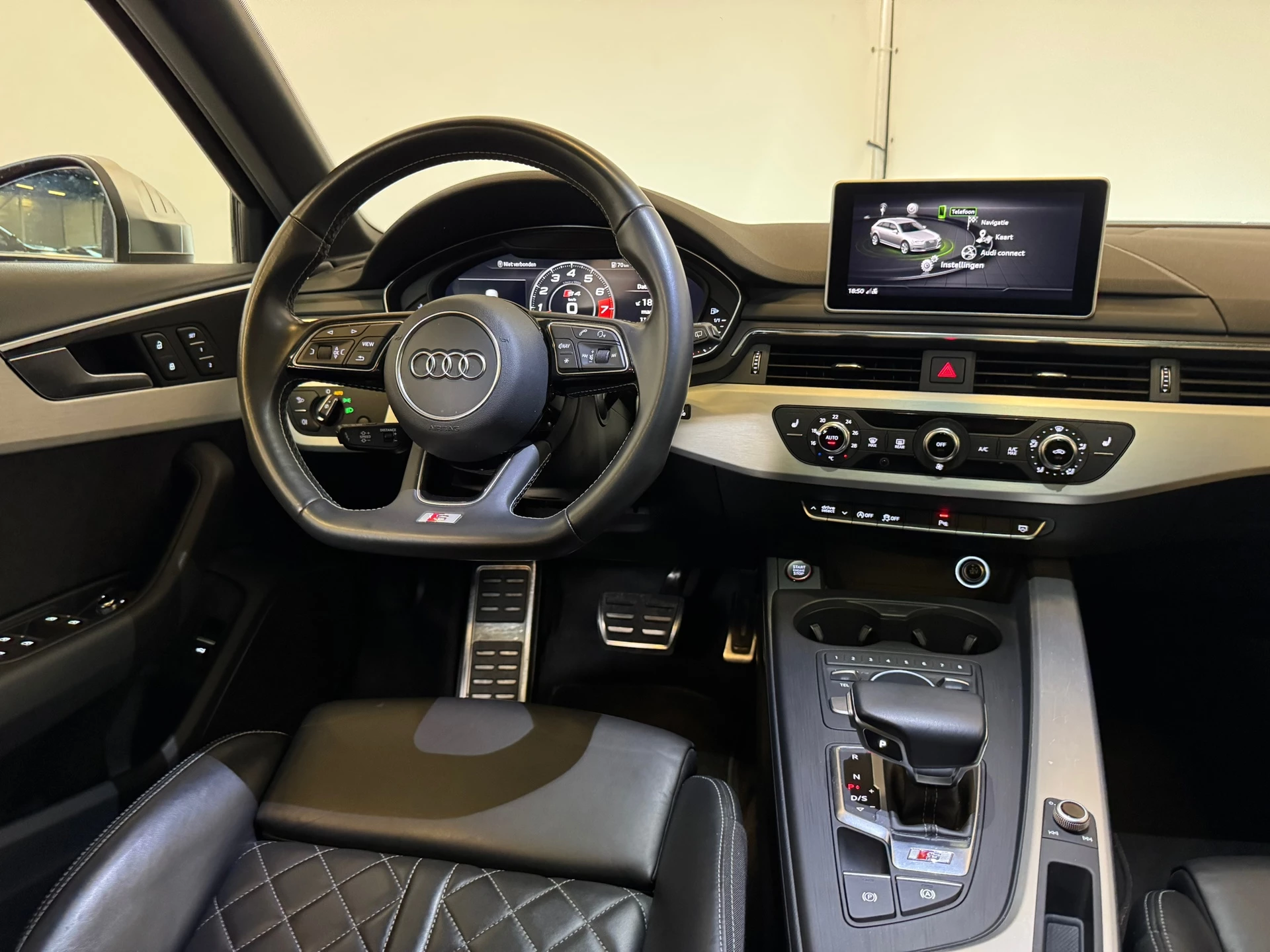 Hoofdafbeelding Audi S4