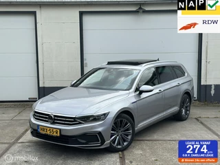 Hoofdafbeelding Volkswagen Passat Volkswagen Passat Variant 1.4 TSI GTE | PANO| PHEV | Digitaal | PDC | Camera