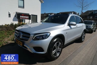 Hoofdafbeelding Mercedes-Benz GLC Mercedes GLC-klasse 350e 4MATIC AMG-INTERIEUR|PANORAMADAK|TREKHAAK|HEAD-UP|STANDKACHEL|CAMERA|PERFECT ONDERHOUDEN