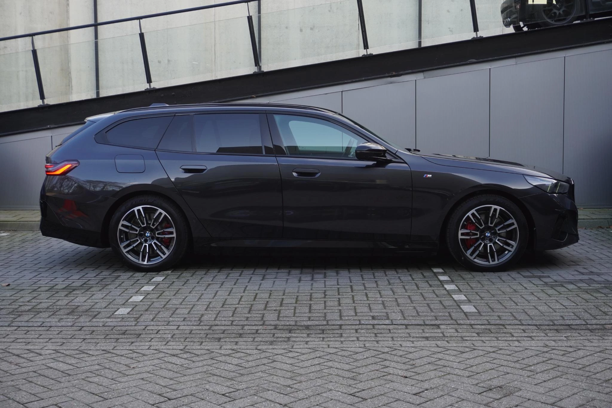 Hoofdafbeelding BMW i5