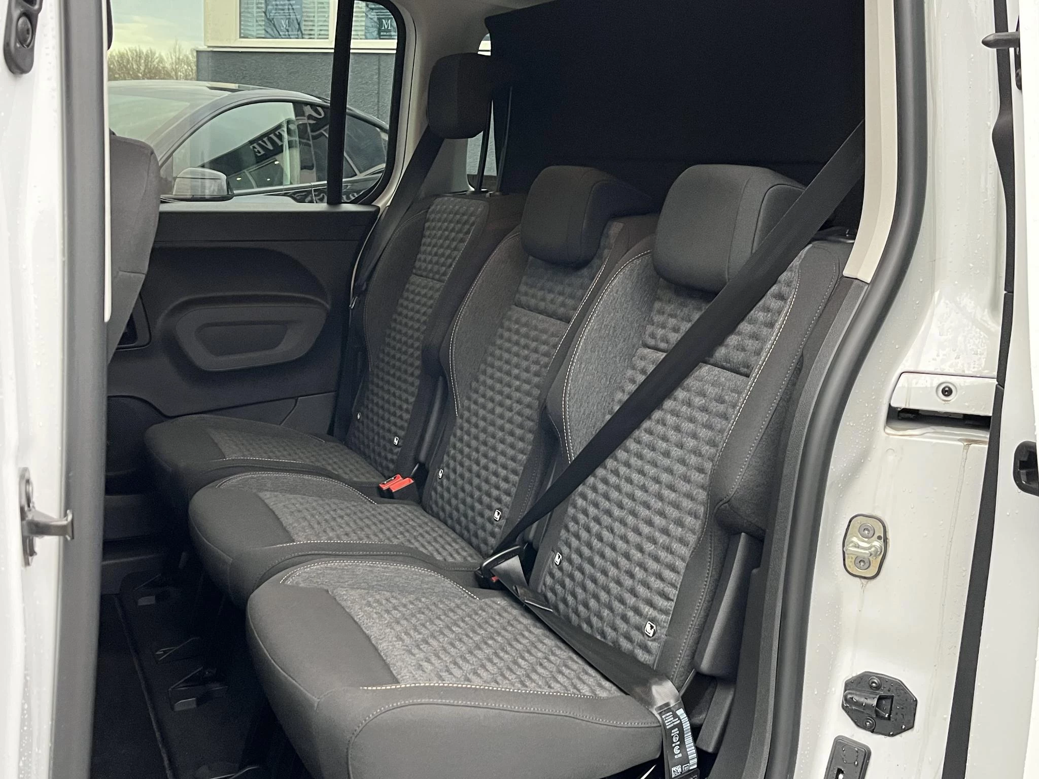 Hoofdafbeelding Peugeot e-Rifter