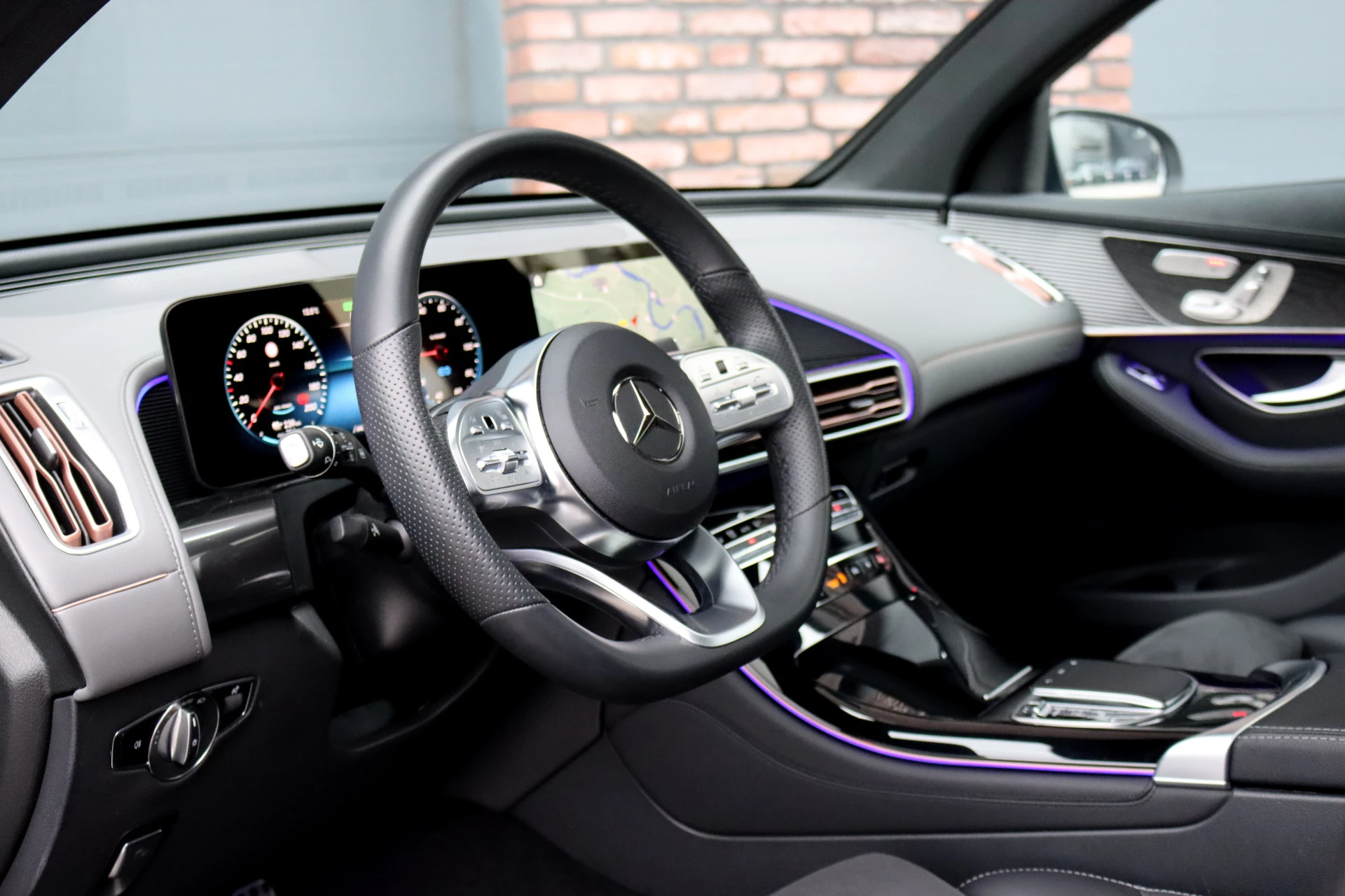 Hoofdafbeelding Mercedes-Benz EQC