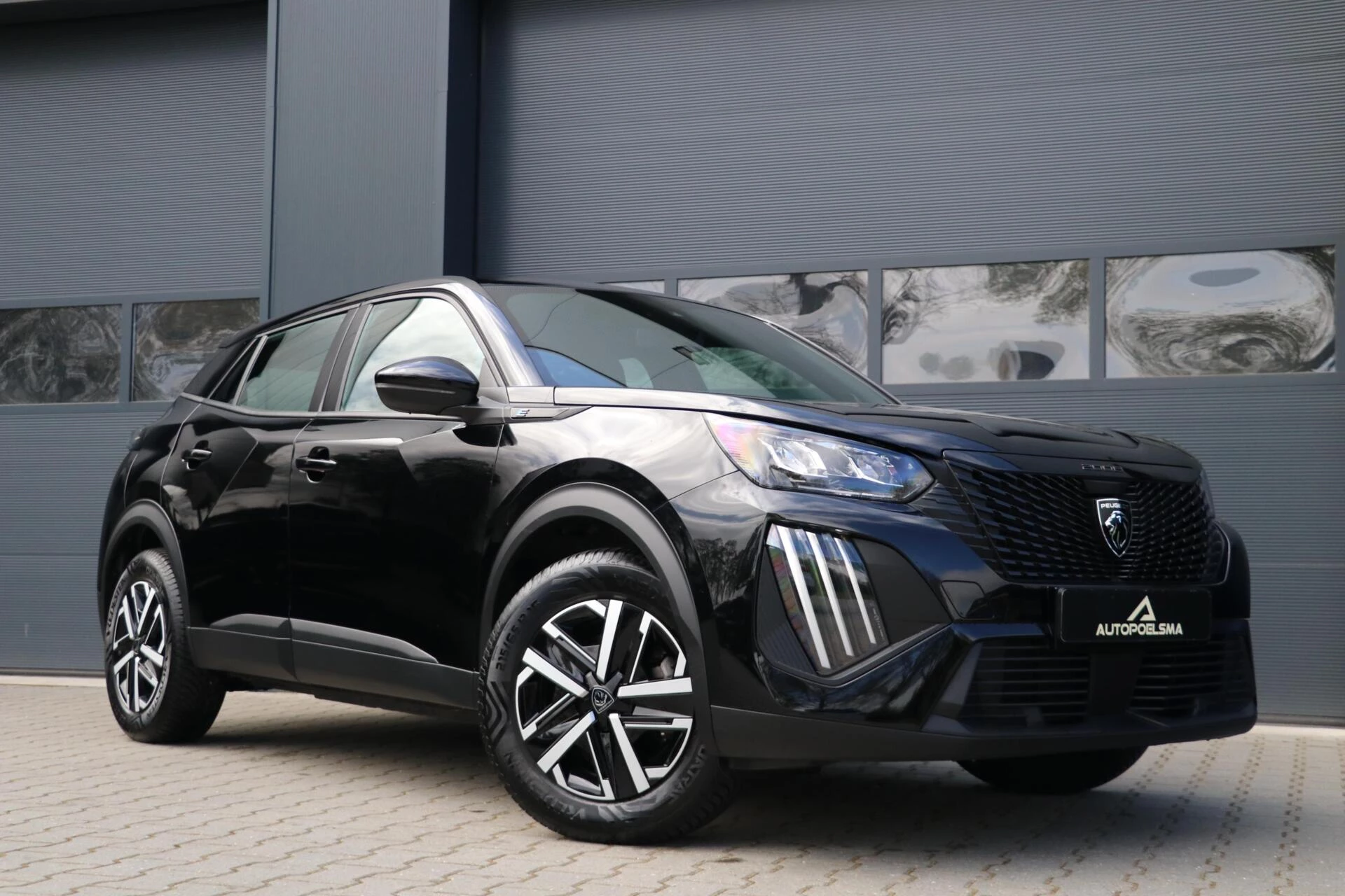 Hoofdafbeelding Peugeot e-2008