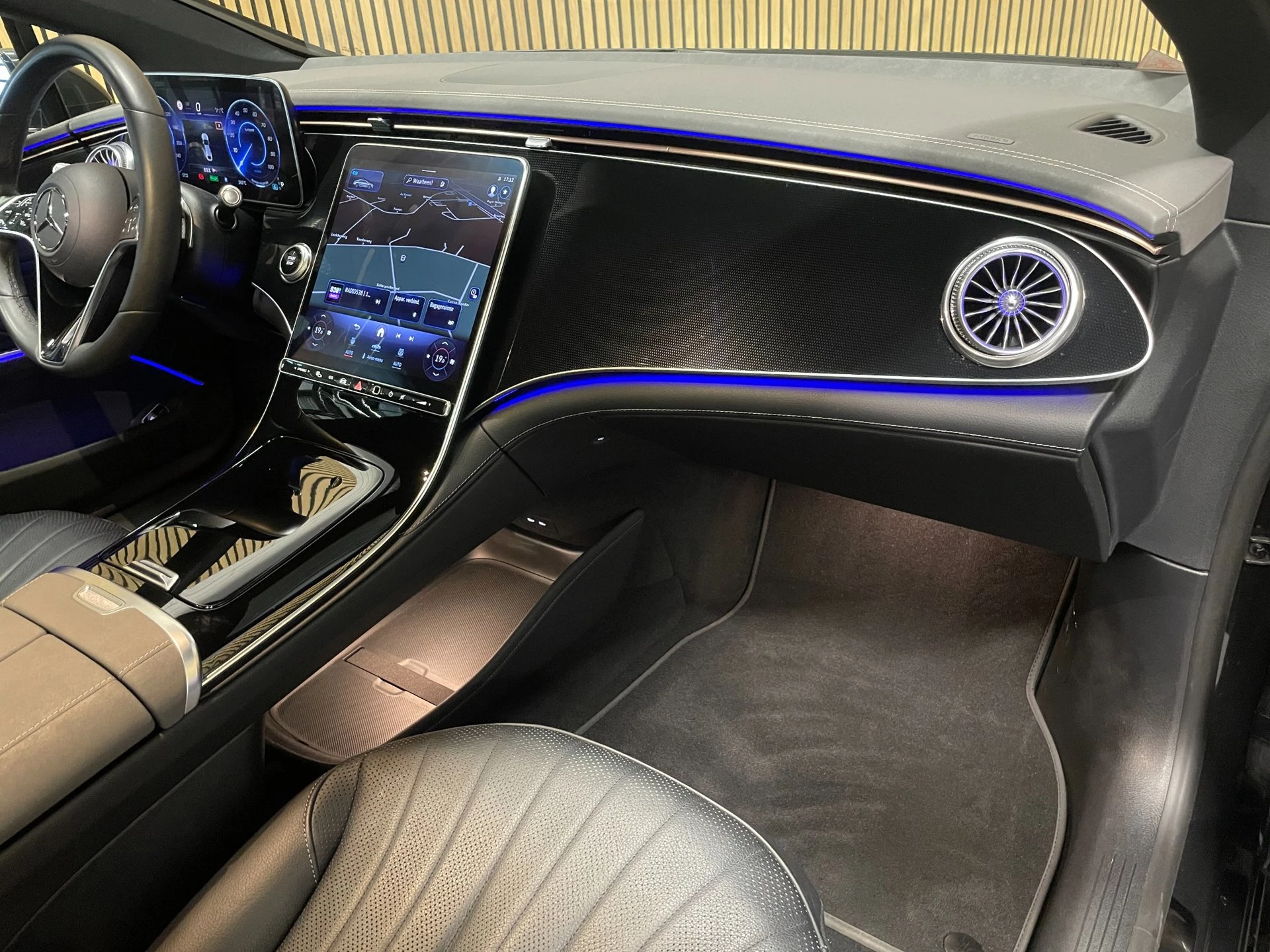 Hoofdafbeelding Mercedes-Benz EQS
