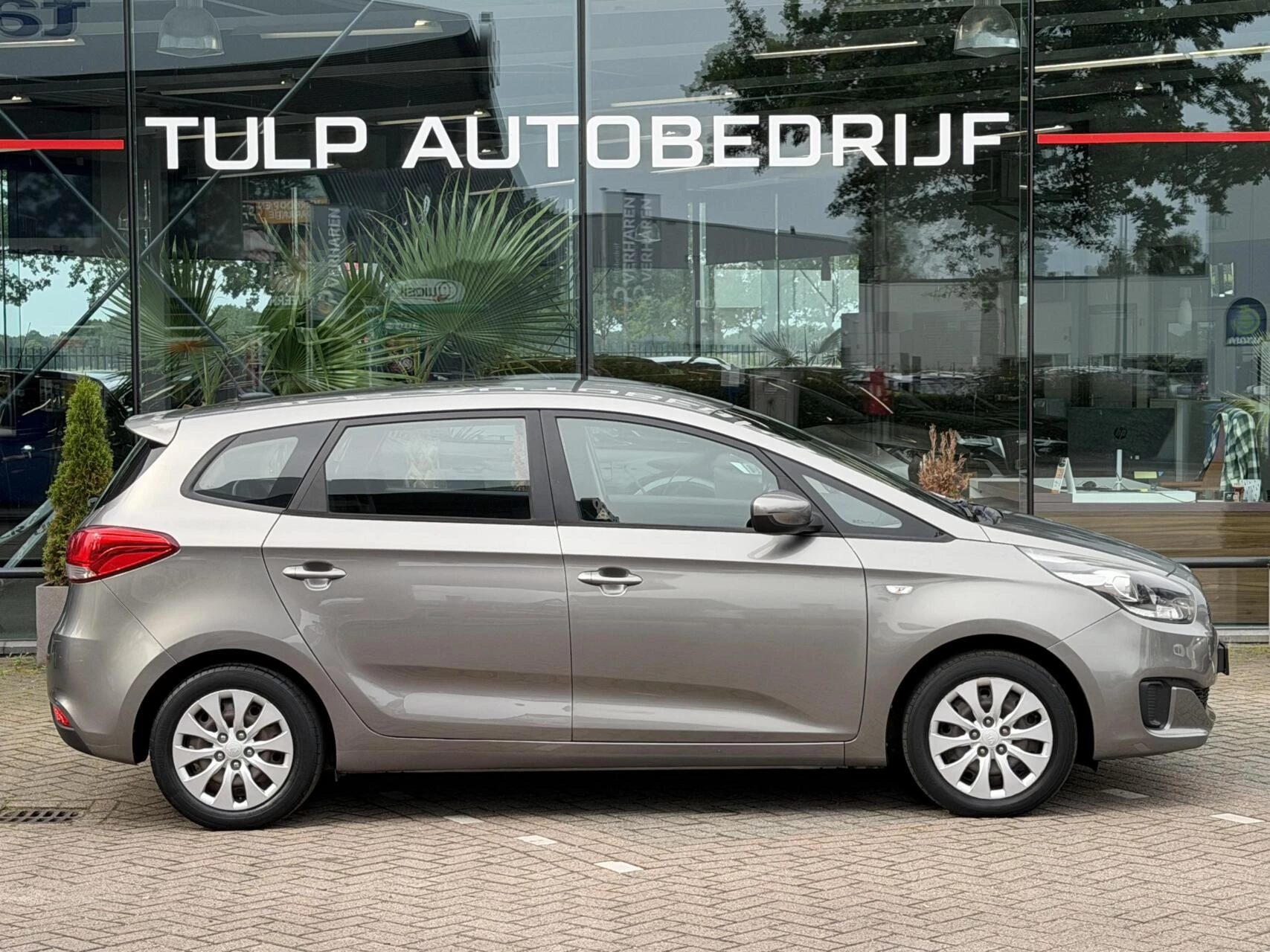 Hoofdafbeelding Kia Carens