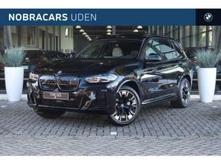 Hoofdafbeelding BMW iX3 BMW iX3 High Executive / Sportstoelen / Adaptieve LED / Parking Assistant Plus / M Adaptief onderstel / Gesture Control / Driving Assistant Professional