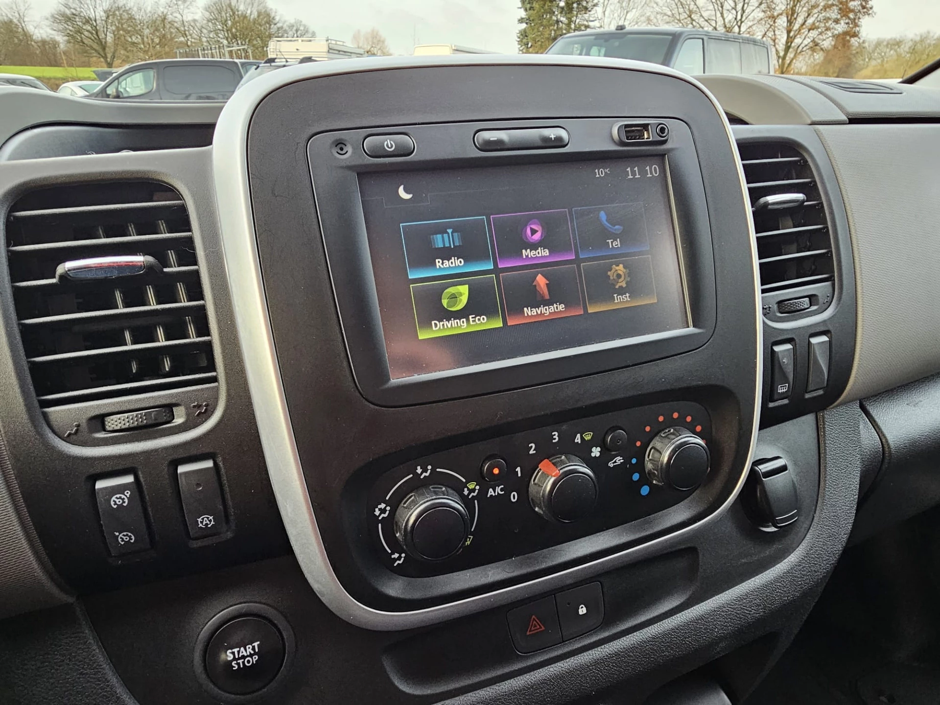 Hoofdafbeelding Nissan NV300