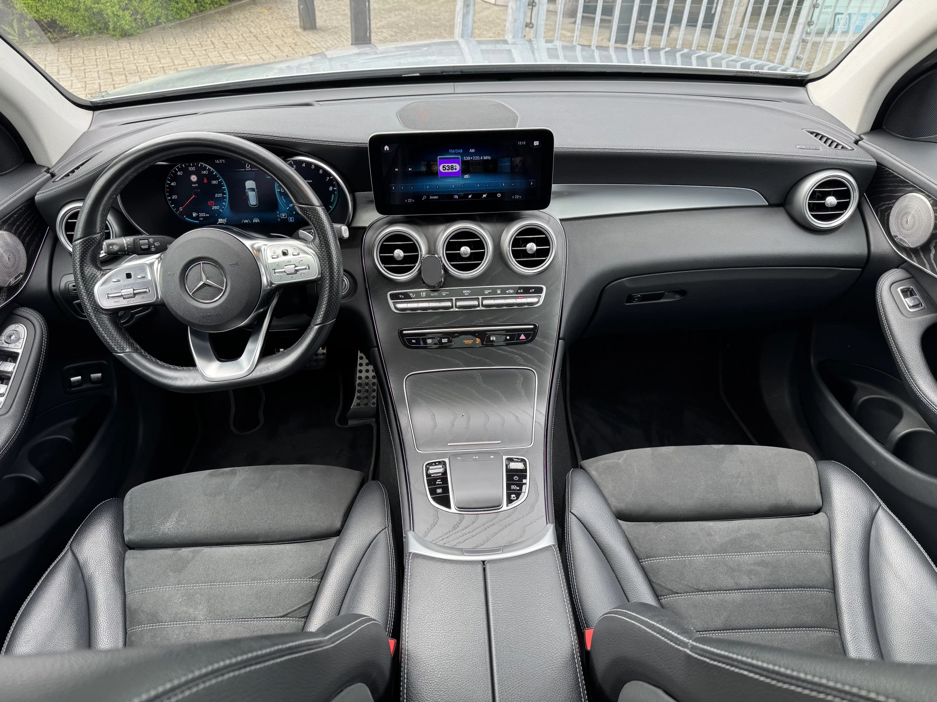 Hoofdafbeelding Mercedes-Benz GLC